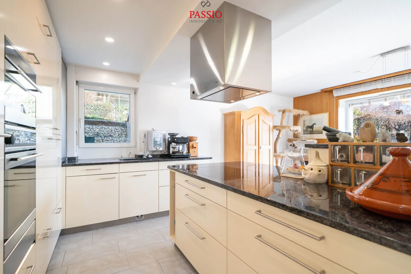 Maison 2 familles de 7 pièces avec studio, espace commercial et vue sur les Alpes - Photo 5 sur 32