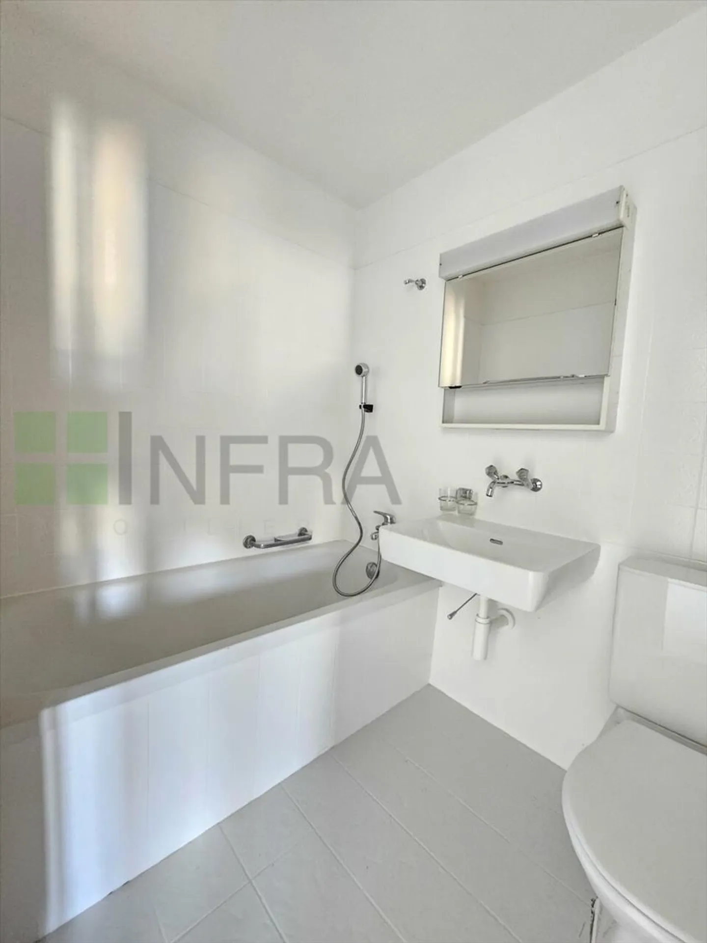 Bell'appartamento di 3,5 stanze - 3° piano - Foto 5 di 7