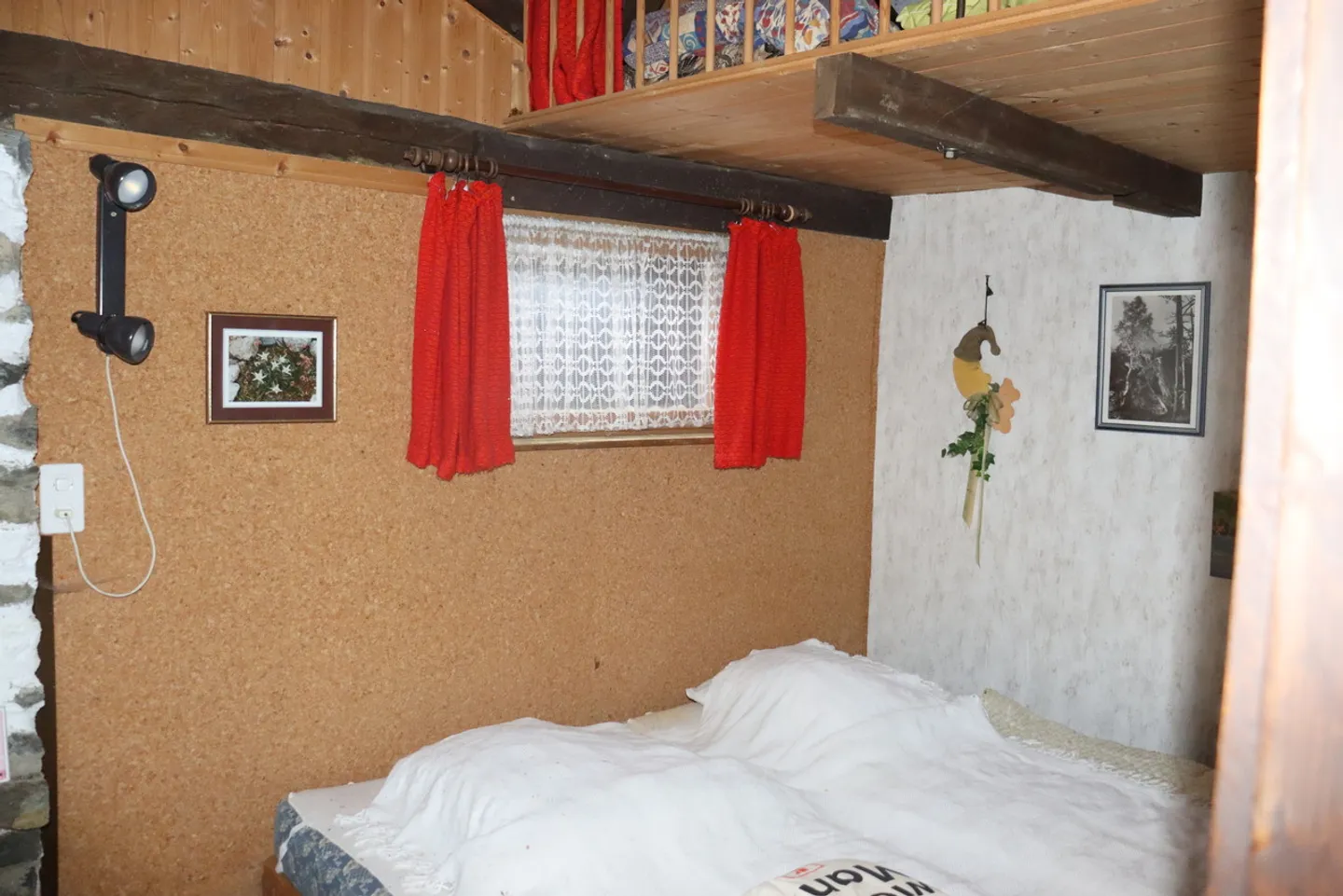 Rustic 2.5-Room Cottage with Charm and Large Plot! - Photo 2 of 6