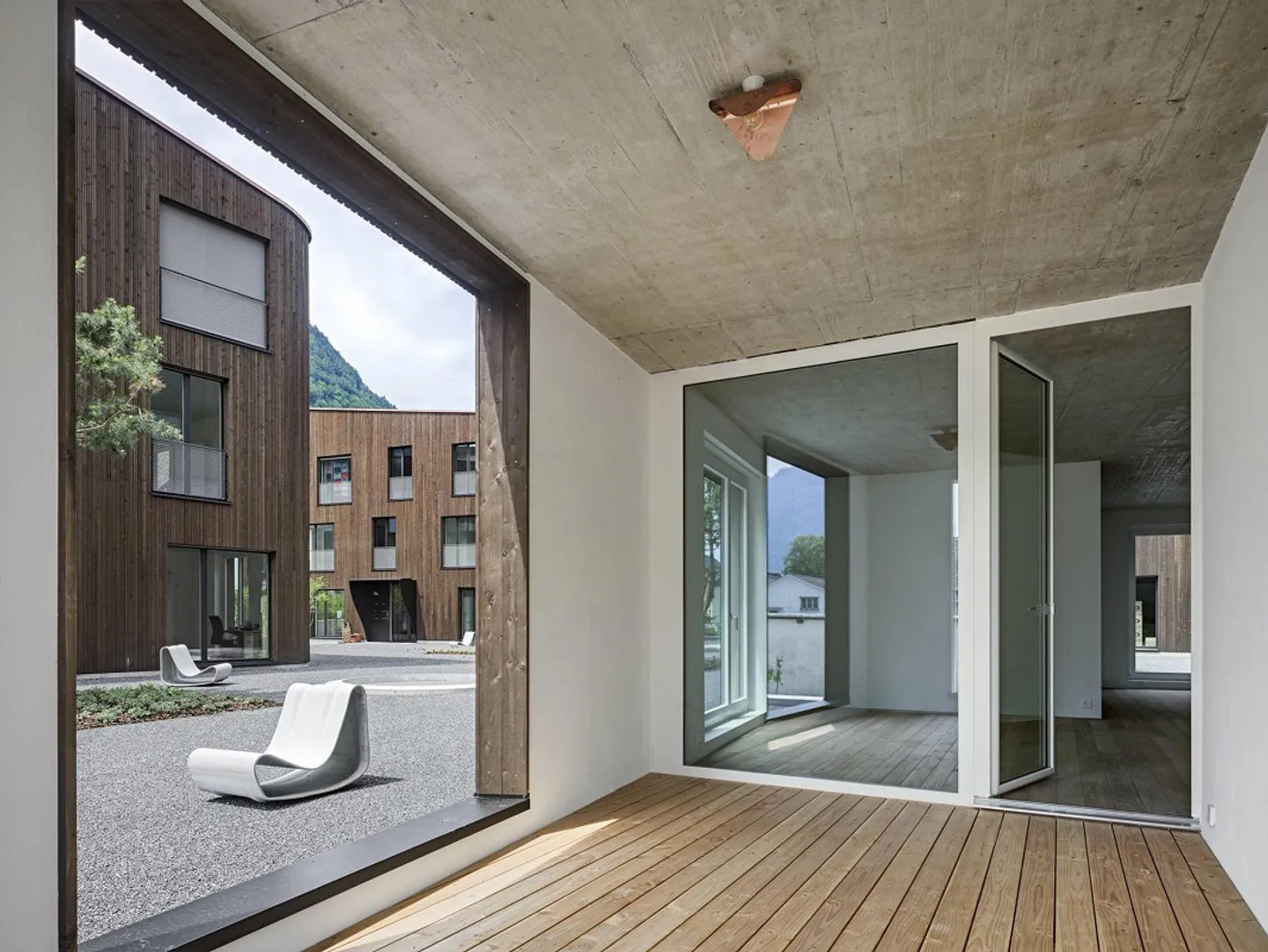 modern apartment in a central location - Photo 6 of 6
