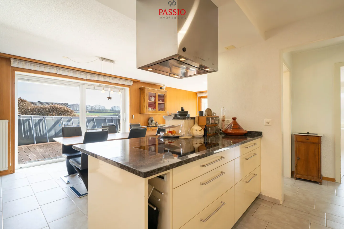 Maison 2 familles de 7 pièces avec studio, espace commercial et vue sur les Alpes - Photo 7 sur 32