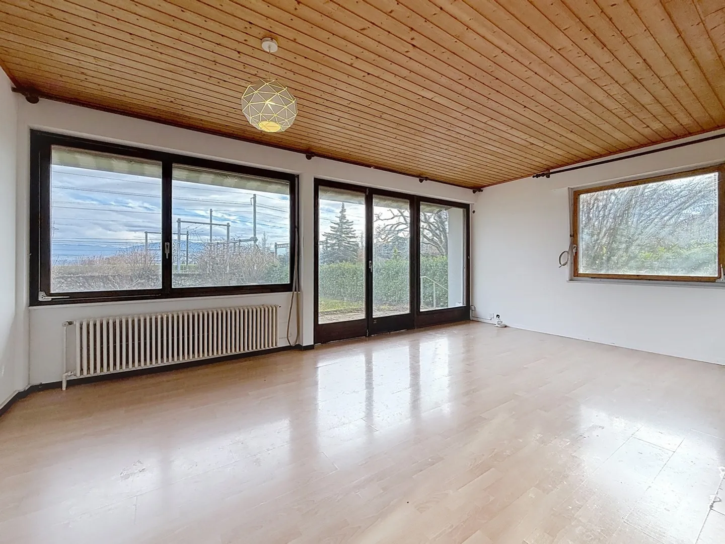 Einfamilienhaus mieten - Foto 2 von 11