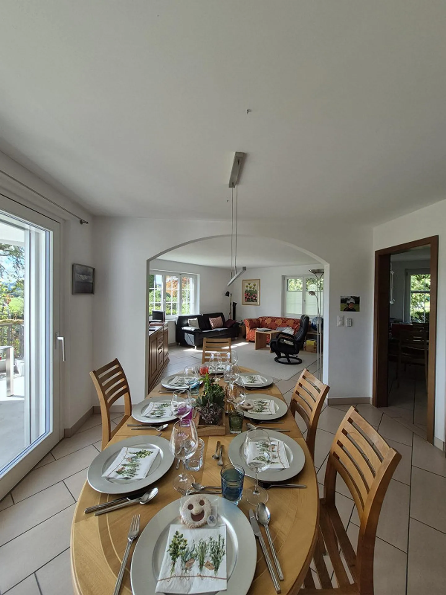 6½ Room Single-Family House in Preferred Residential Area - Photo 7 of 14