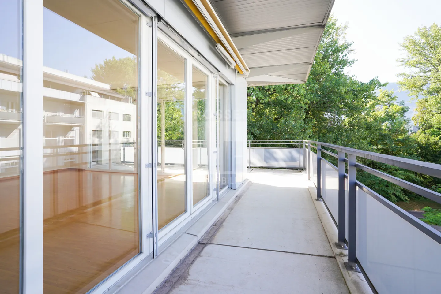 En Exclusivité : Beau 6 pièces avec une grande terrasse en pignon - Photo 5 sur 13