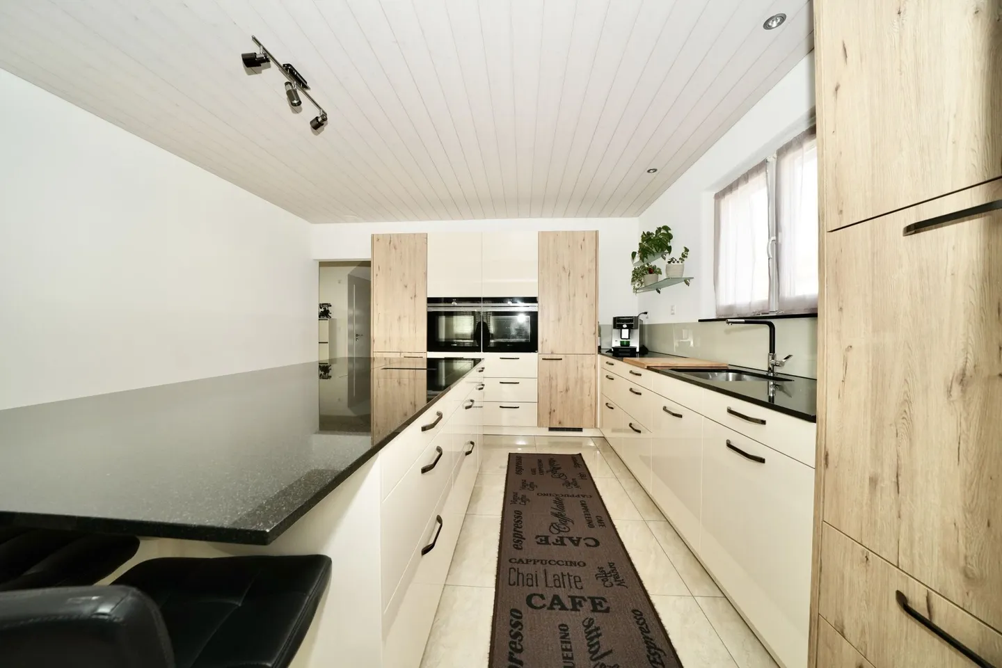 LA TUA CASA DEI SOGNI IN UNA POSIZIONE TRANQUILLA CON PISCINA E VISTA SULLE ALPI - Foto 6 di 7