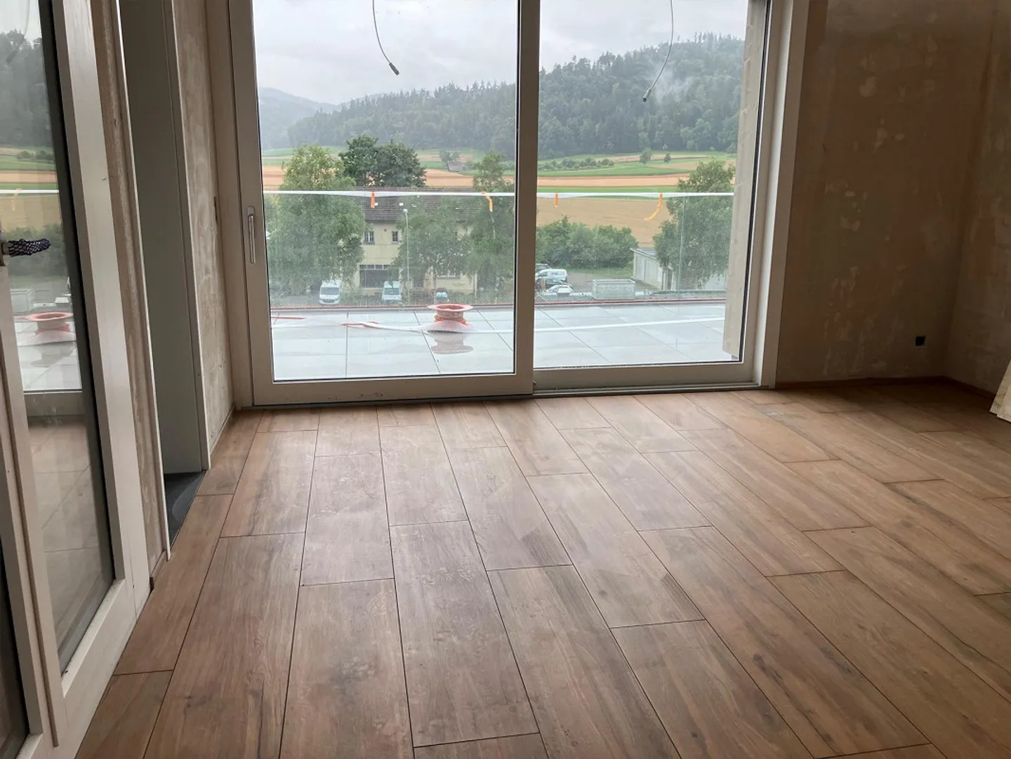 ERSTVERMIETUNG - LETZTE GELEGENHEIT - 4.5 ZIMMER - 7/24 BESICHTIGEN! - Foto 2 von 13