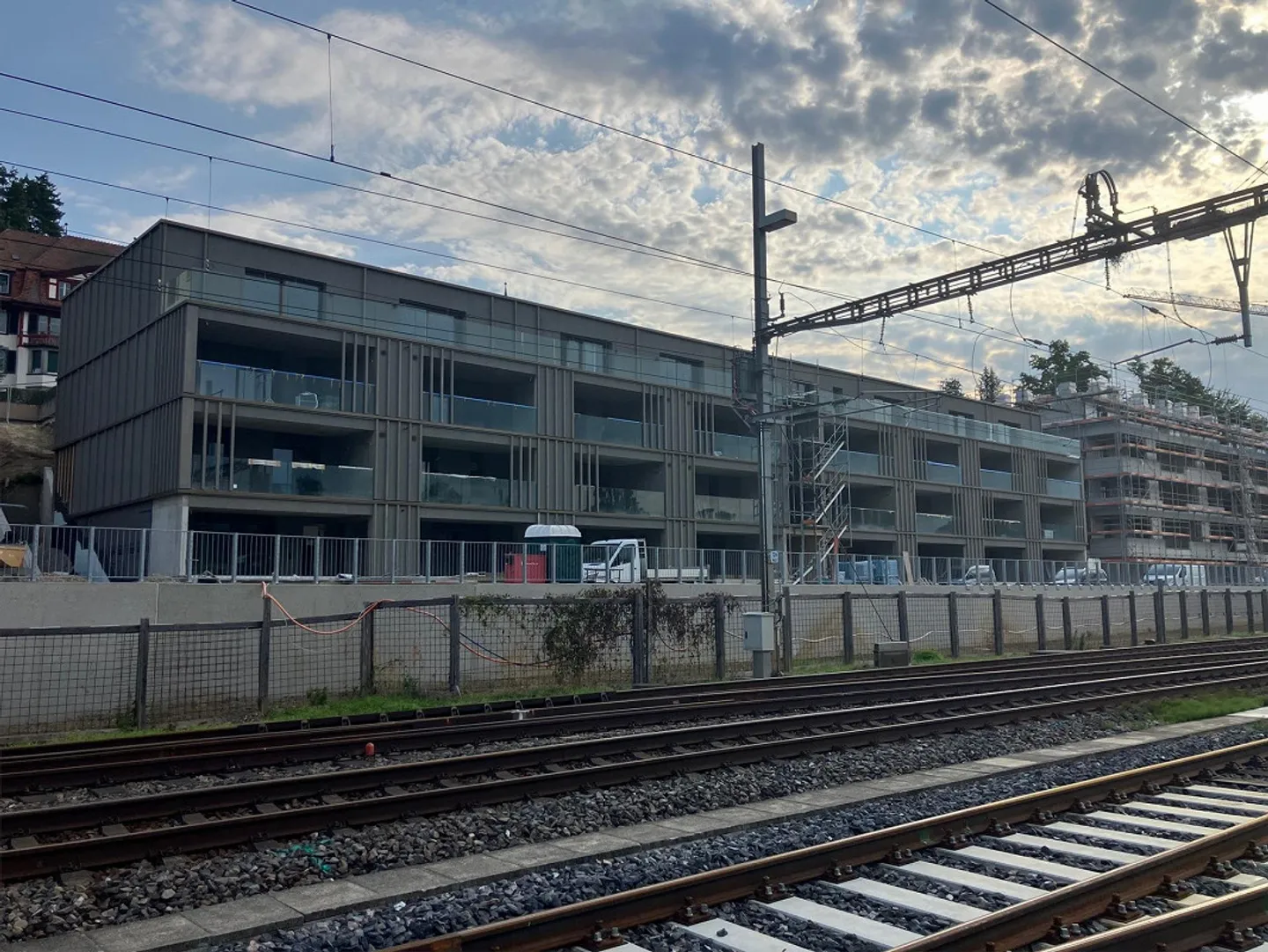 ERSTVERMIETUNG - LETZTE GELEGENHEIT - 4.5 ZIMMER - 7/24 BESICHTIGEN! - Foto 4 von 13