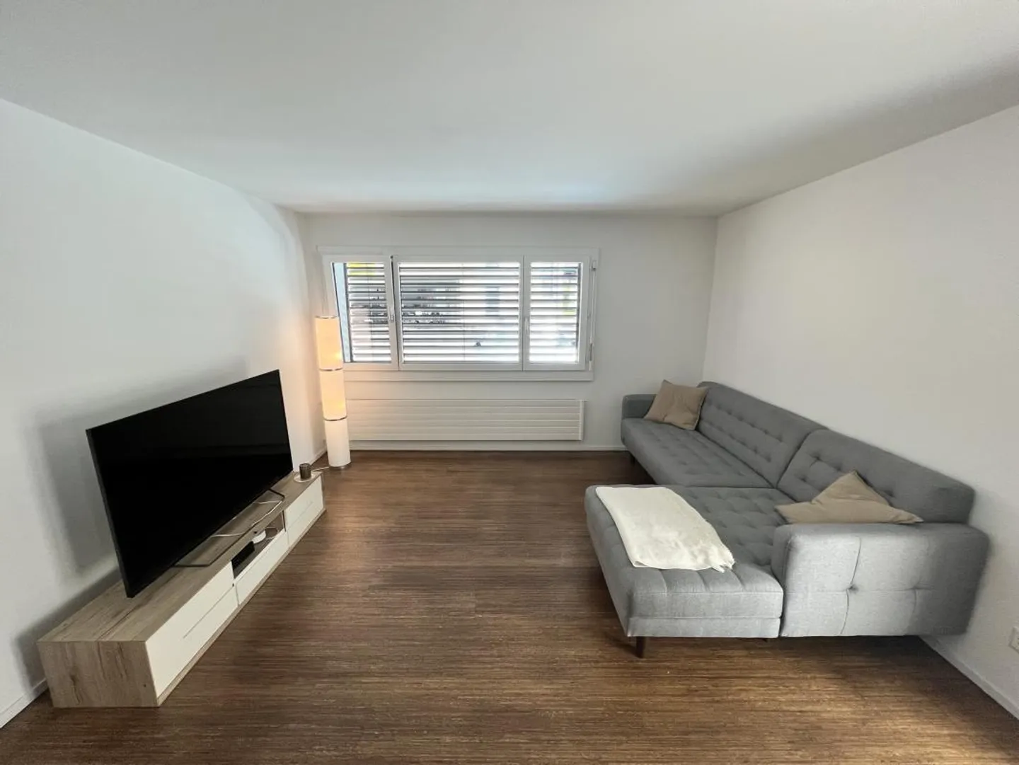 Appartement de 3,5 pièces situé au centre à Pfäffikon SZ - Photo 2 sur 5