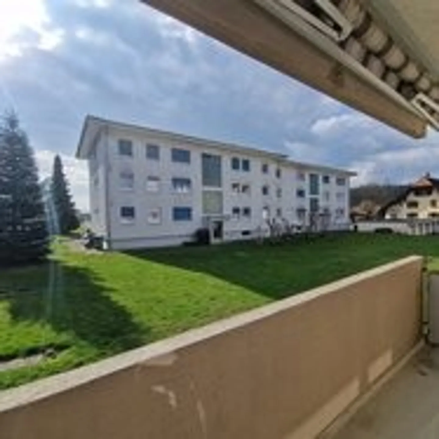 Appartement rénové avec vue sur jardin - Photo 1 sur 9