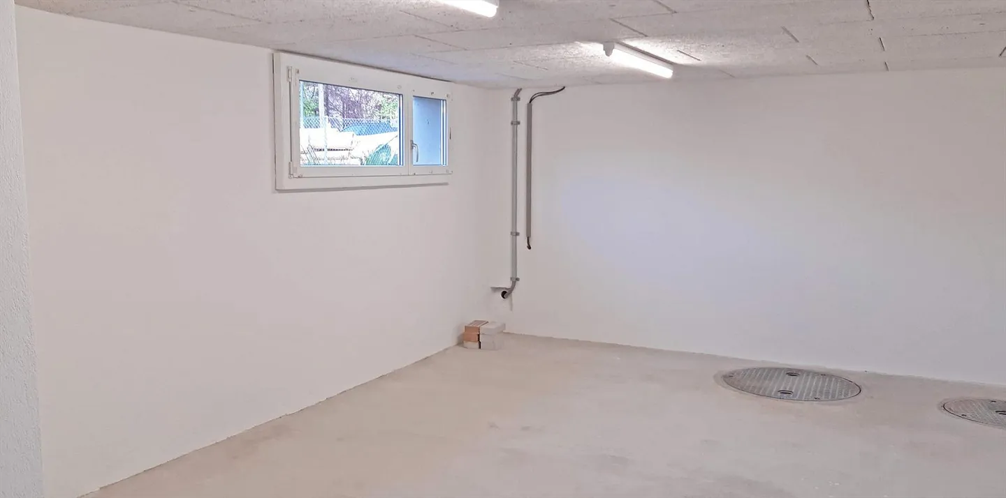 Local disponible avec accès privé à louer - Photo 1 sur 5