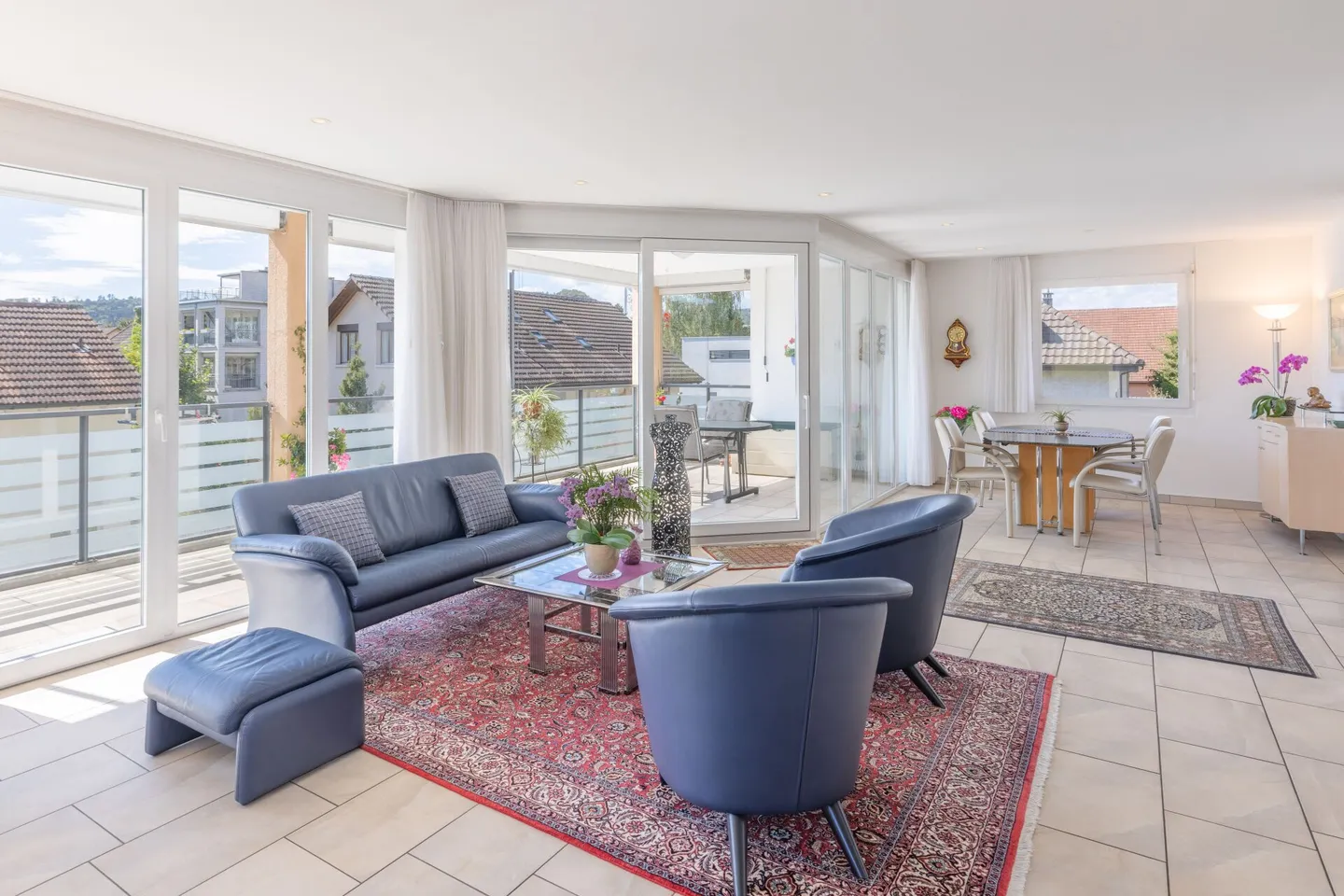 Well-maintained and spacious condominium in the heart of Wettingen - Photo 6 of 12