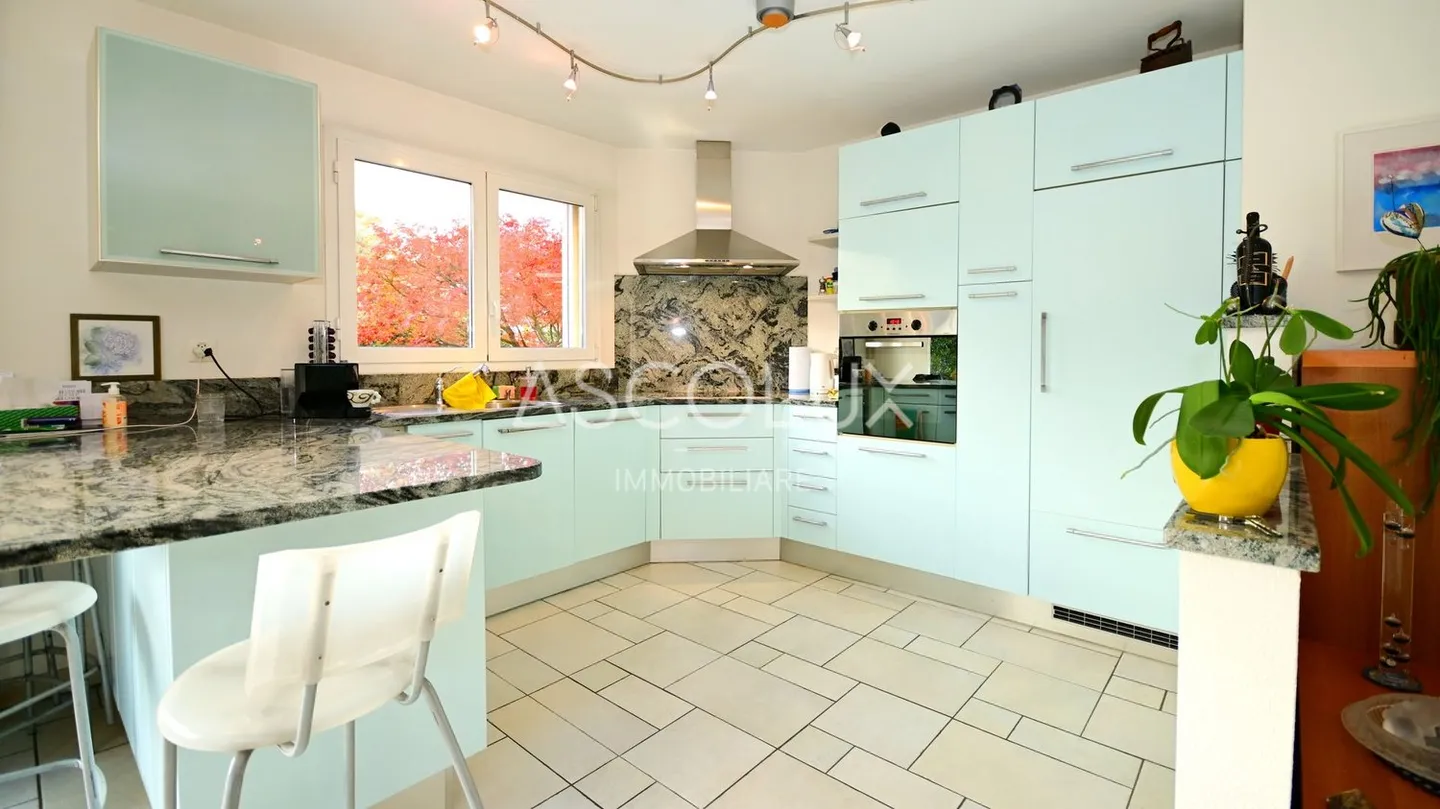 Semi-Detached House with 3.5 and 4.5 Room Apartments and Large Storage/Hobby Rooms - Photo 19 of 24