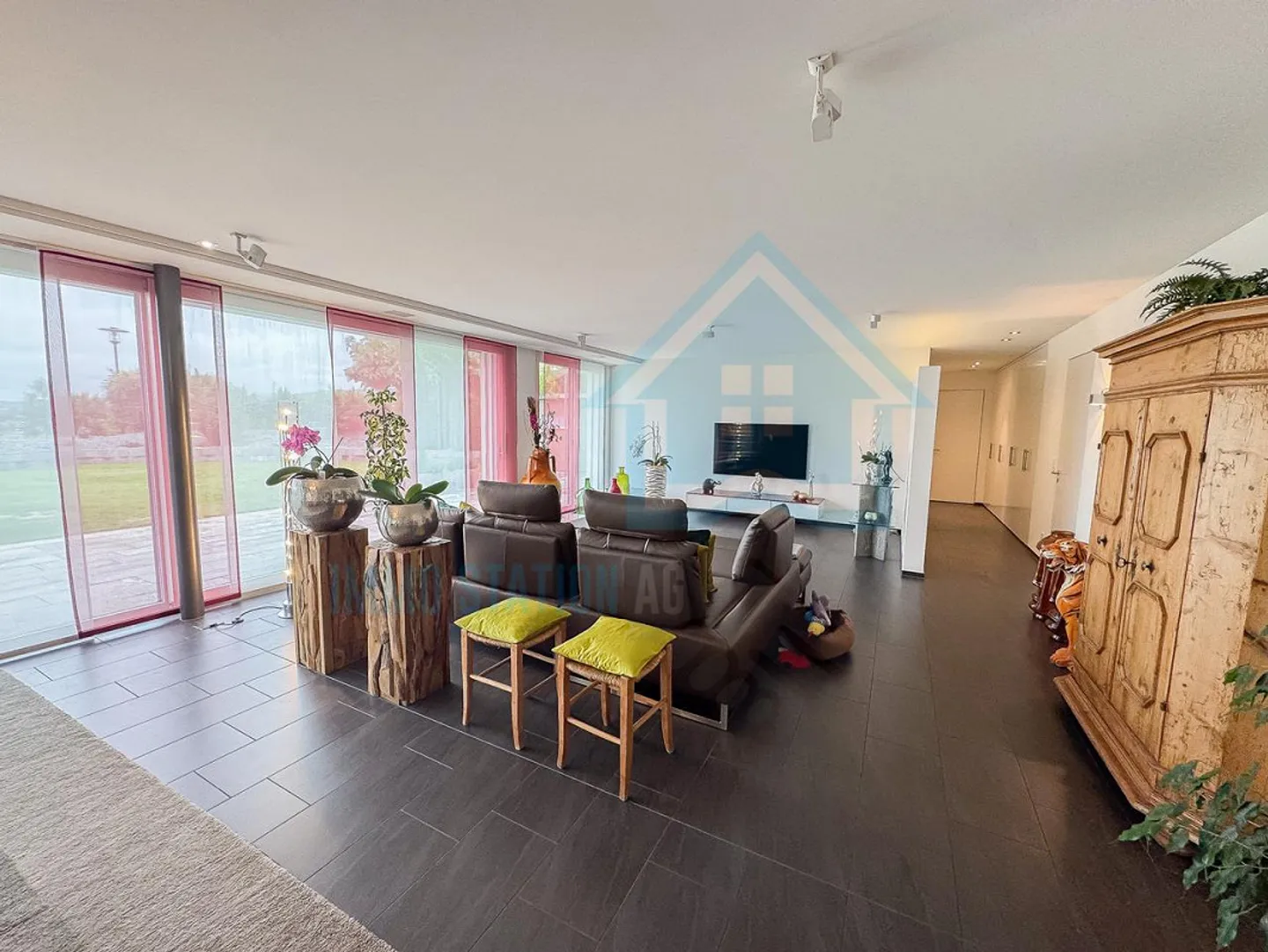 Exclusive Terrace House with Panoramic Views and Highest Living Comfort - Photo 4 of 14