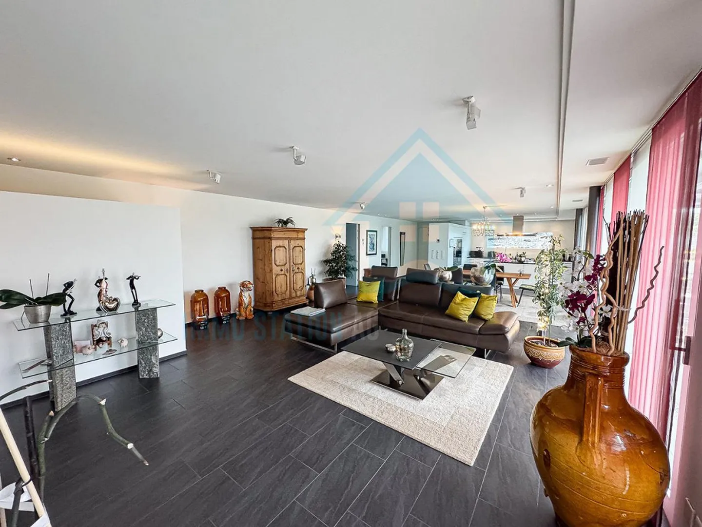 Exclusive Terrace House with Panoramic Views and Highest Living Comfort - Photo 5 of 14