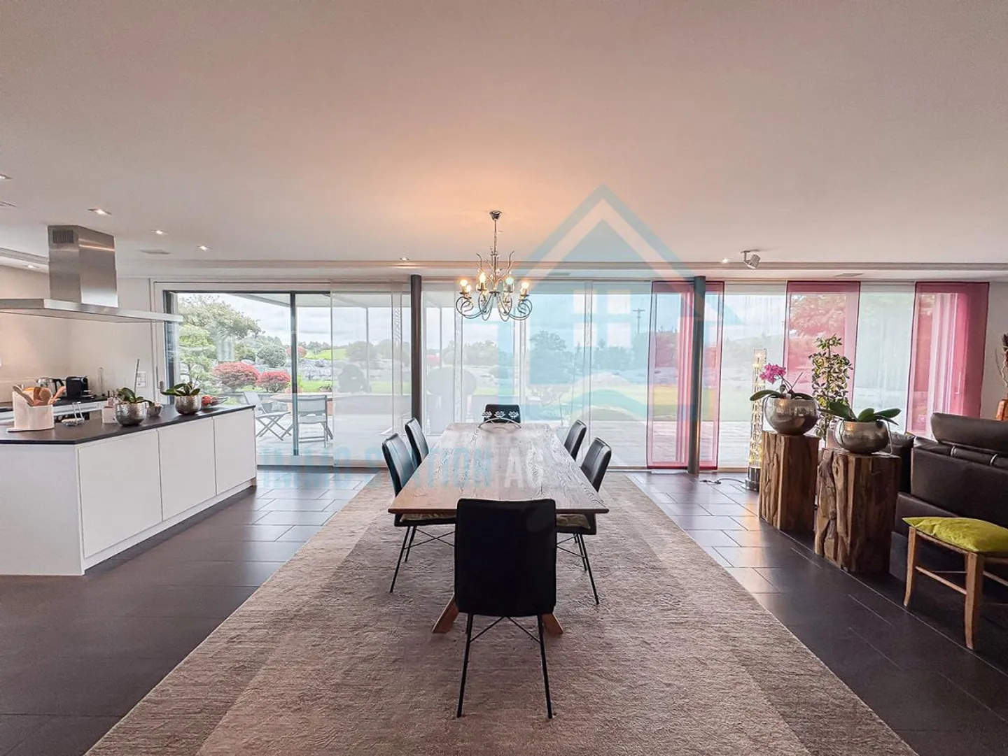 Exclusive Terrace House with Panoramic Views and Highest Living Comfort - Photo 6 of 14