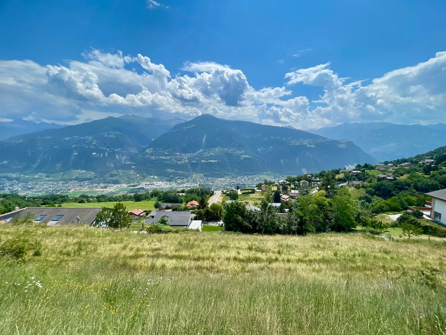 Terrain constructible à vendre - Photo 2 sur 5