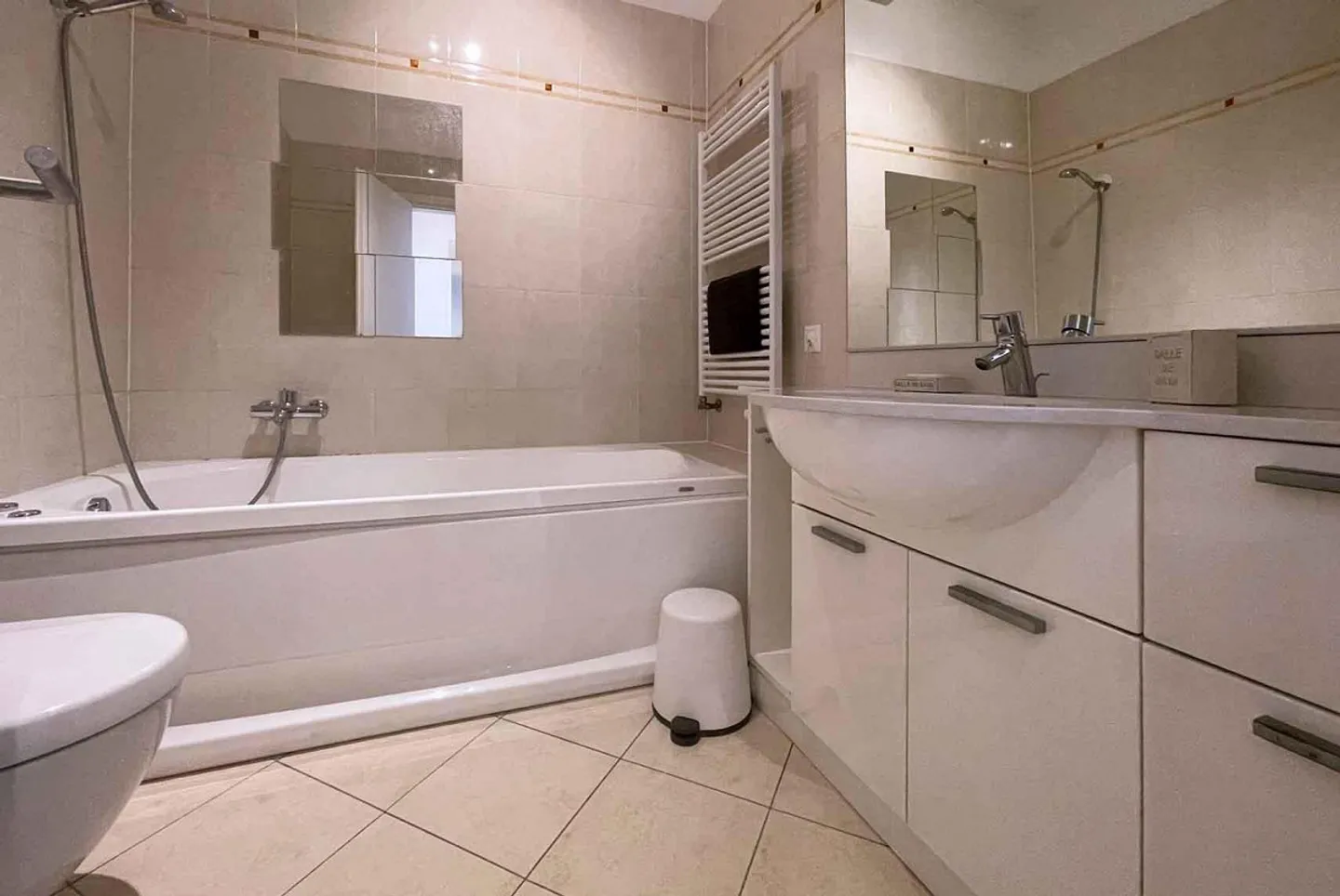 WUNDERSCHÖNE 3.5 ZIMMER IN EXKLUSIVER LAGE IN MAROGGIA - Foto 4 von 10