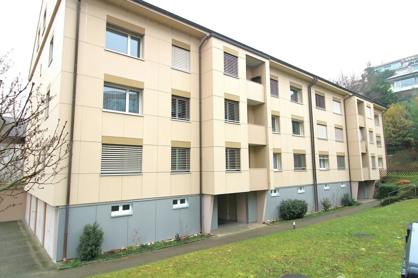 5-Z'Wohnung mit Balkon an ruhiger Lage - Foto 1 von 8