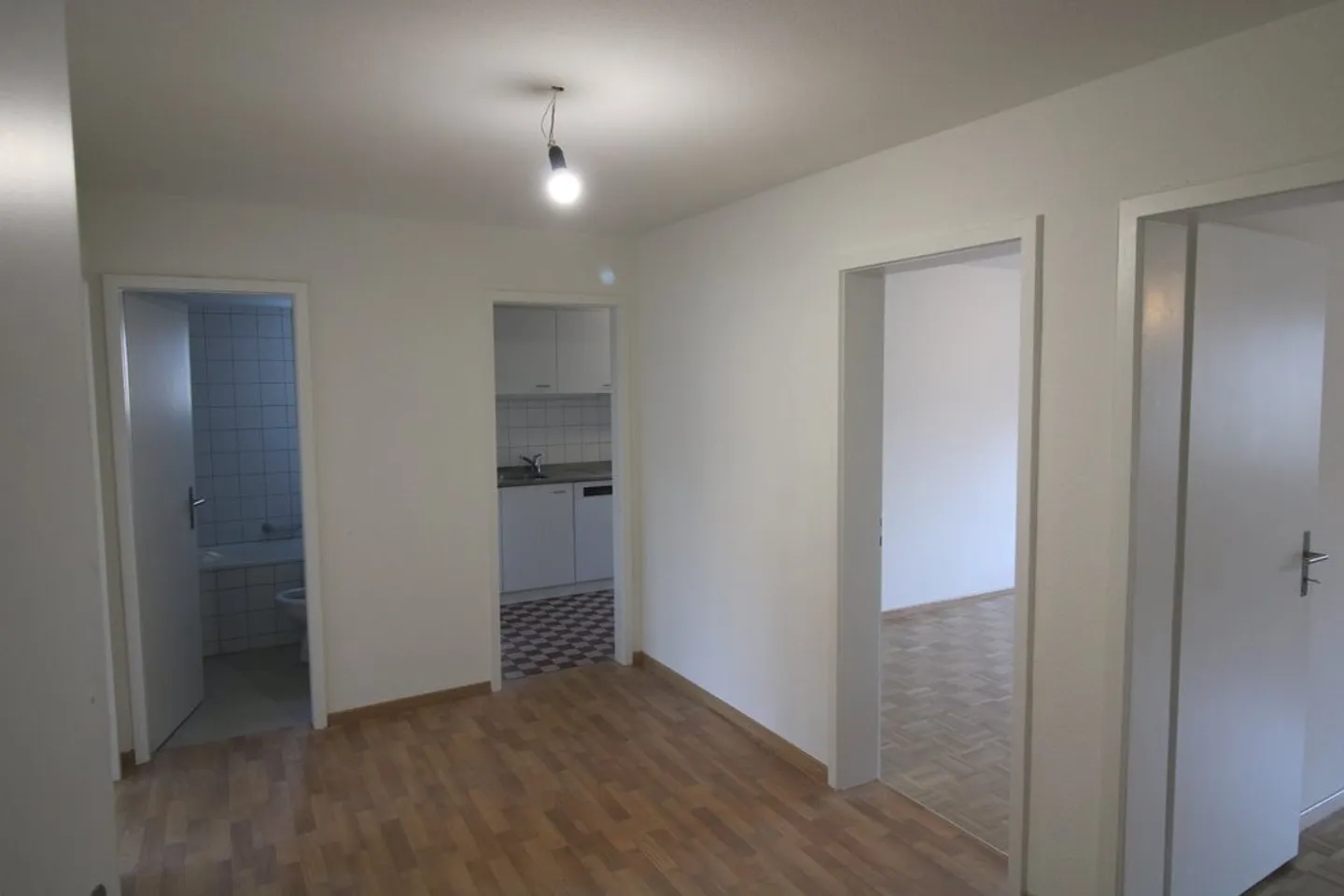 5-Z'Wohnung mit Balkon an ruhiger Lage - Foto 4 von 8