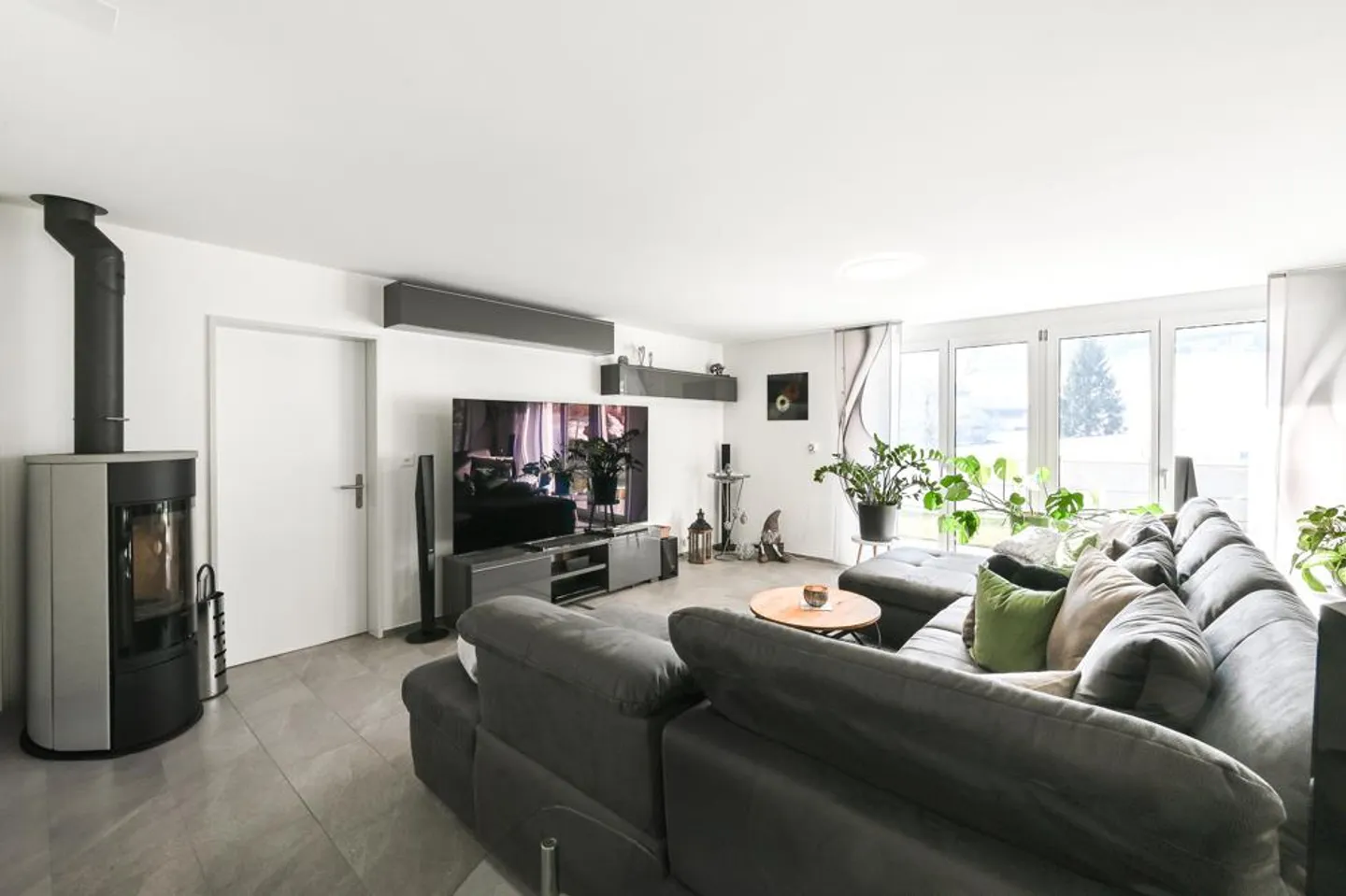 Appartement moderne et de haute qualité d'environ 161 m² avec vue sur la montagne - Photo 4 sur 7