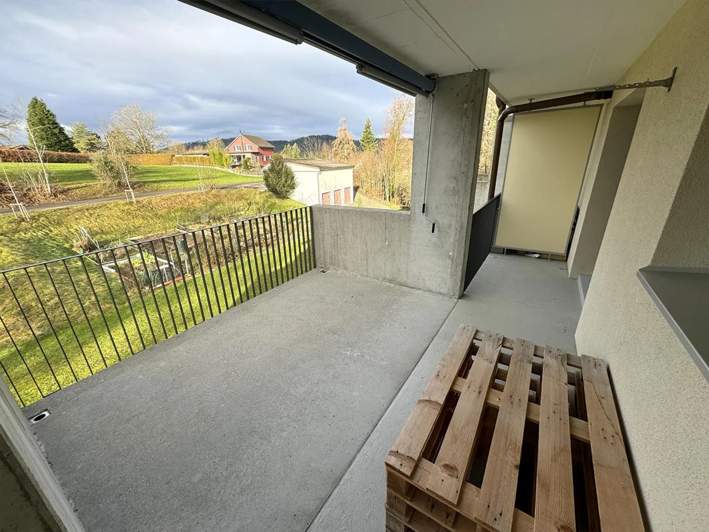 Moderne, grosszügige 1.5-Zi-Wohnung an ruhiger Lage (grosser Balkon) - Foto 5 von 7
