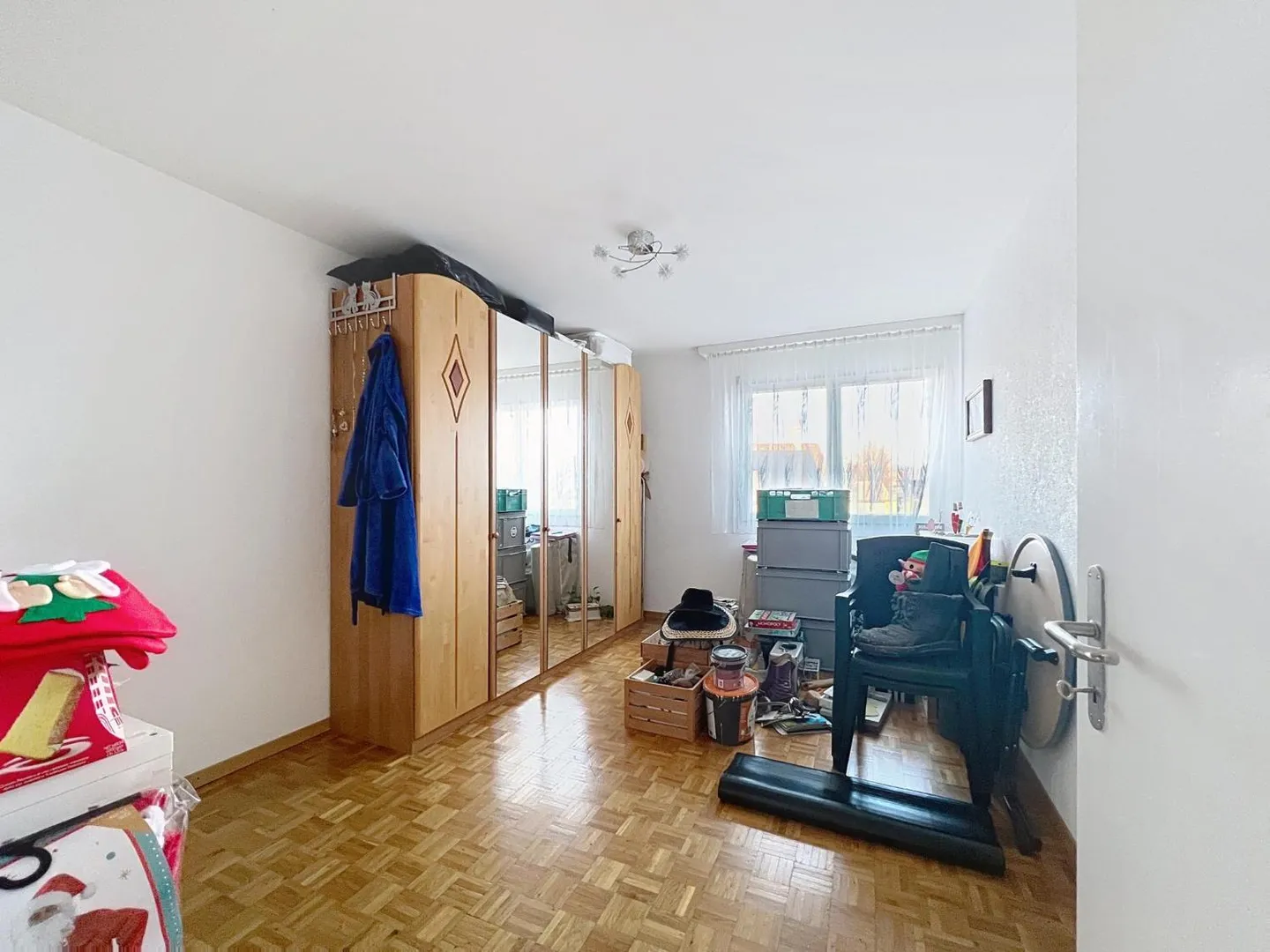 Spacious 4.5 Room Apartment - Photo 3 of 7
