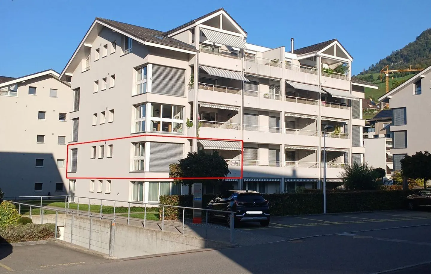 Attractive 4.5 Room Apartment Centrally Located in Sachseln - Photo 2 of 13