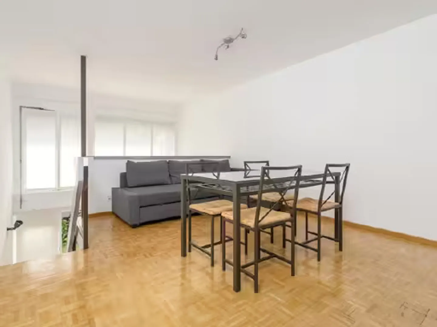 Bright Apartment with Garden Access - Photo 3 of 9