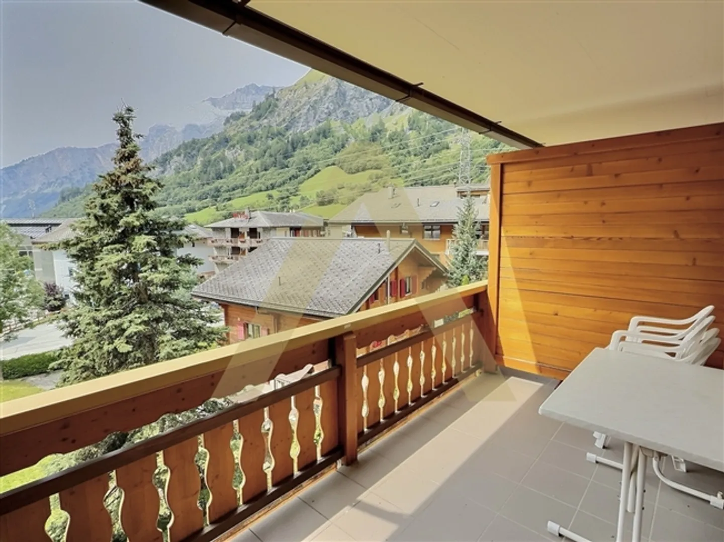 «Helles Studio mit Blick auf das Dorf» - Foto 5 von 7