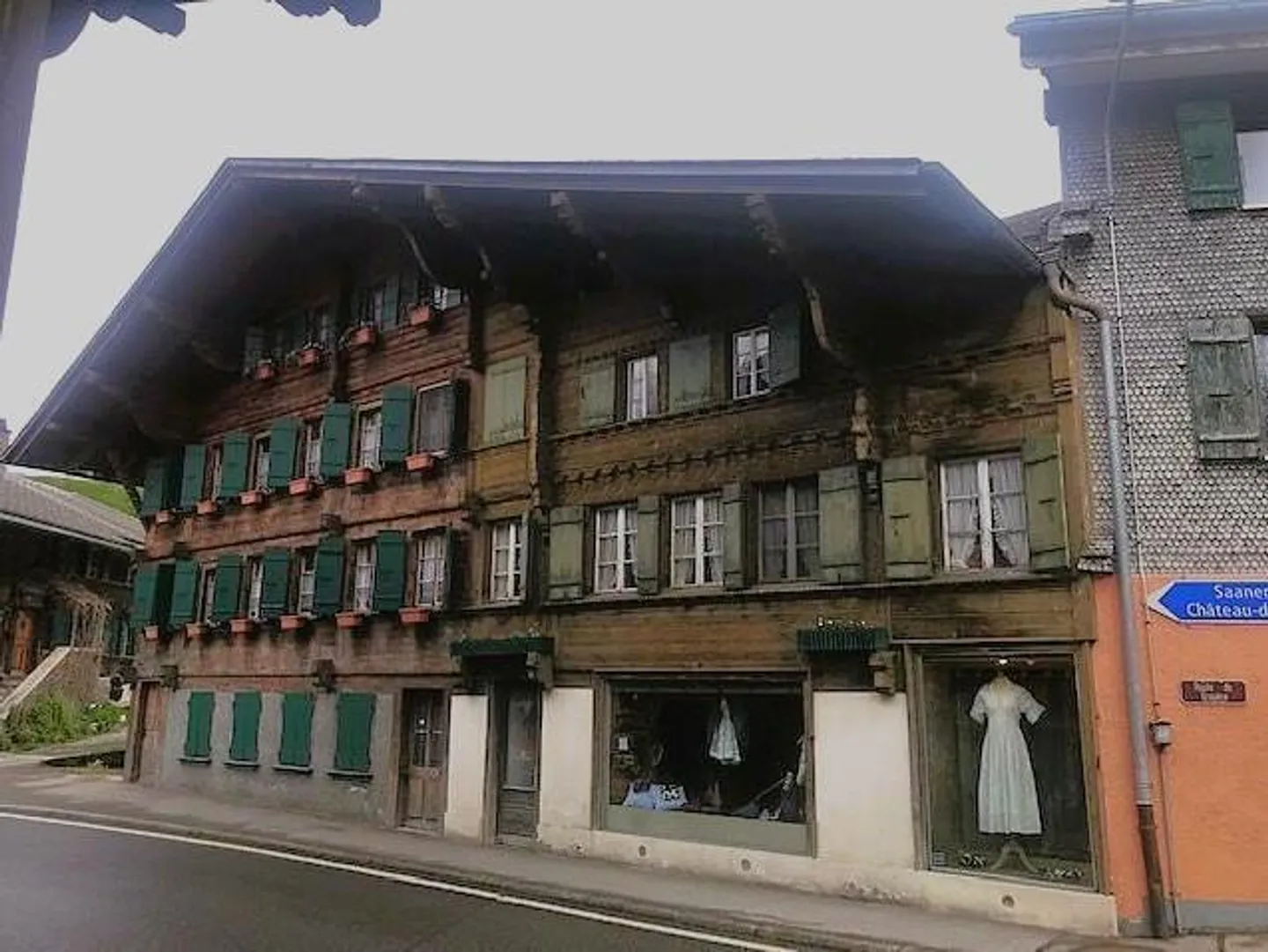 Chalet/Residential building, mixed use from the 18th century - Photo 2 of 4