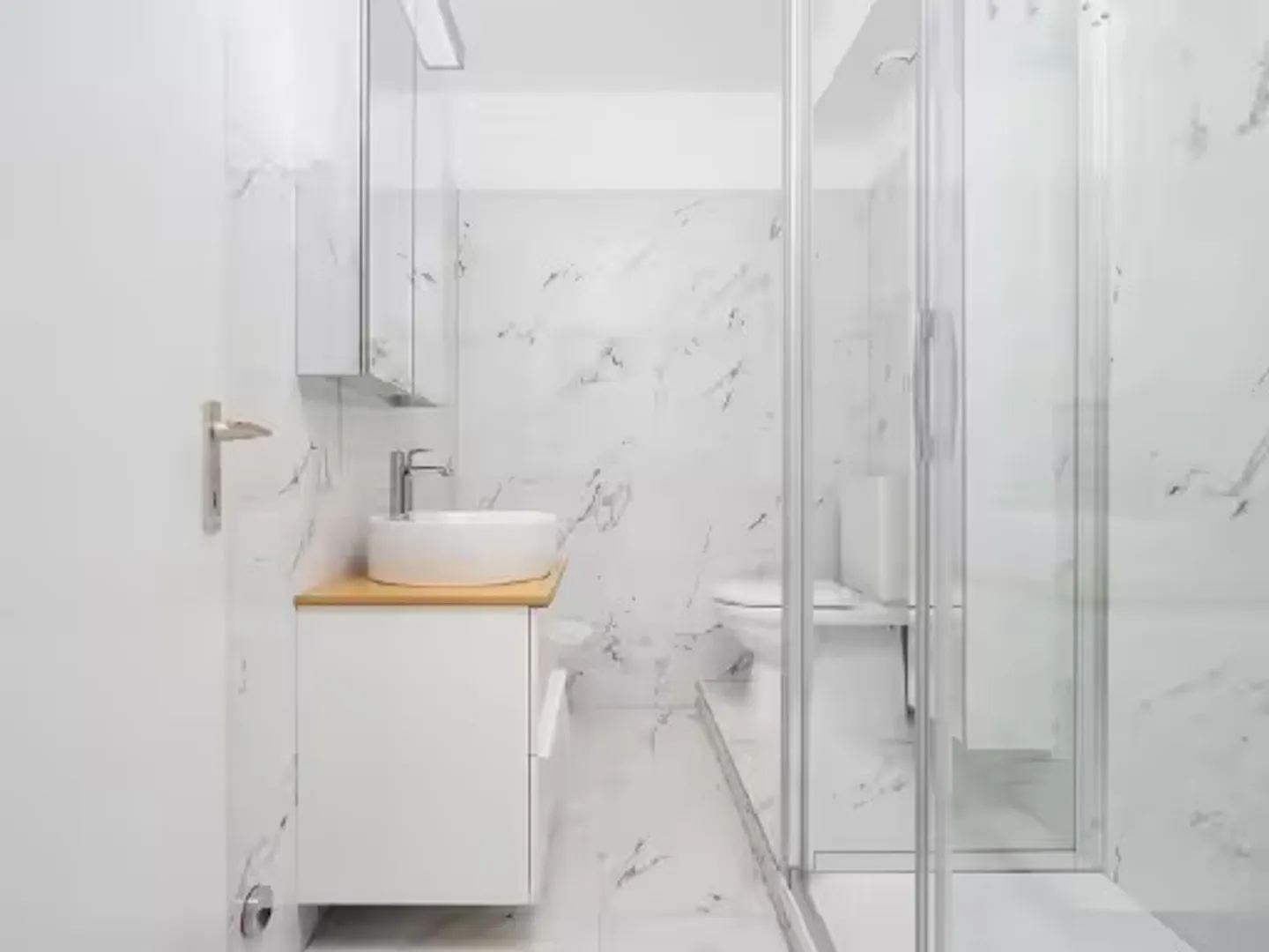 Bright Apartment with Garden Access - Photo 8 of 9