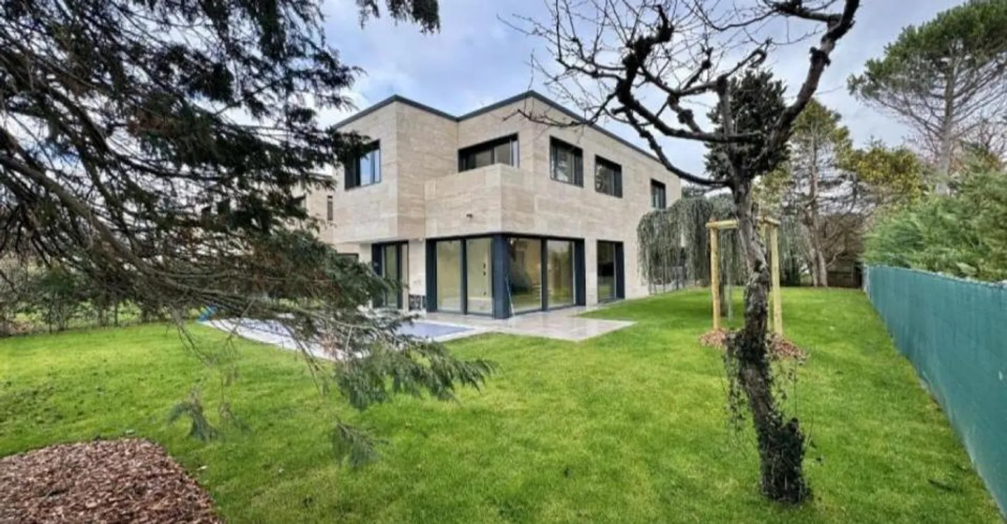 Lusso, comfort e prestazioni alle porte di Cologny - Foto 1 di 2