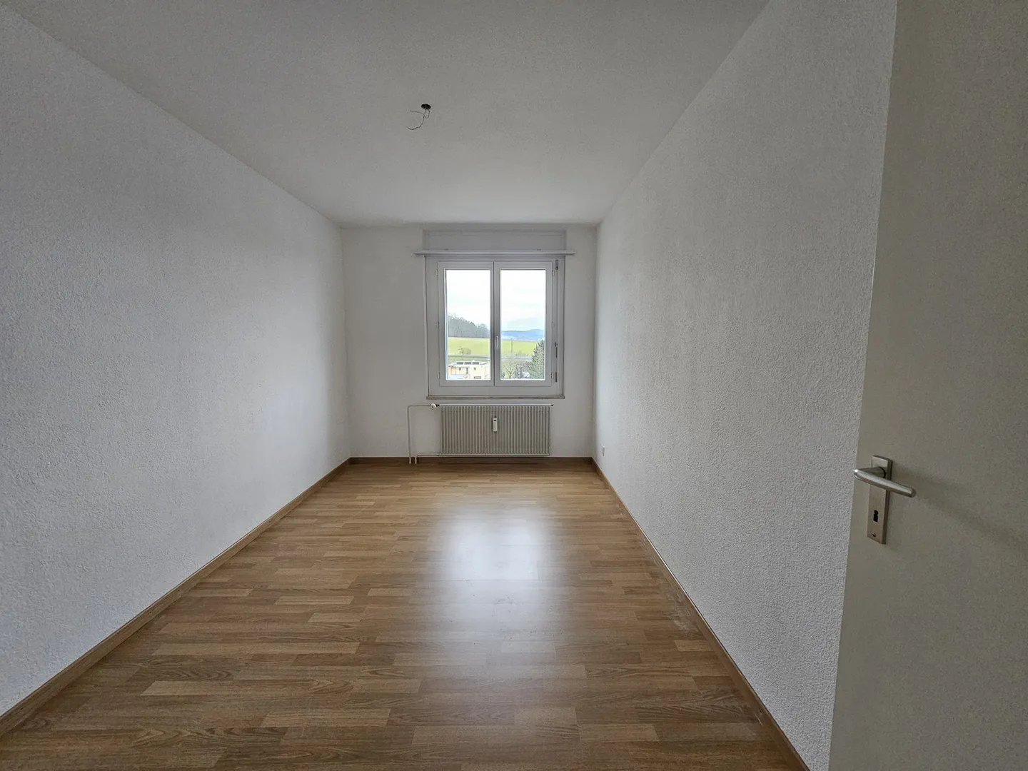 Appartement 4.5 pièces confortable dans un emplacement calme - Photo 2 sur 8