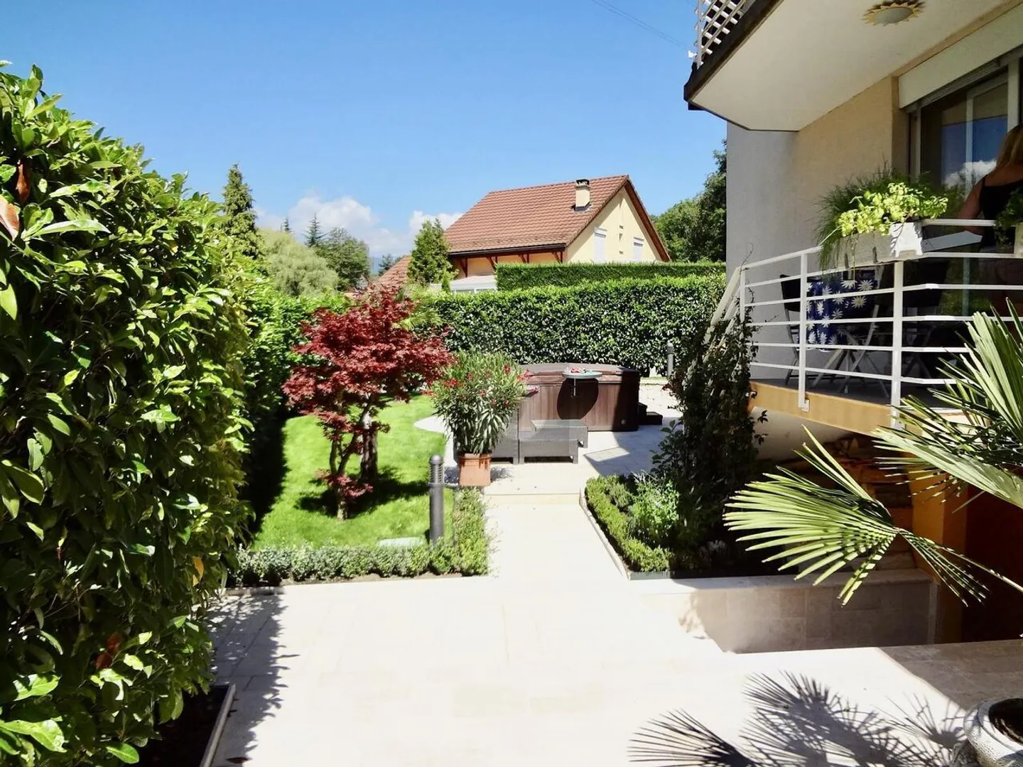 SEMI-DETACHED VILLA WITH INDEPENDENT STUDIO 45M2 - Photo 2 of 6