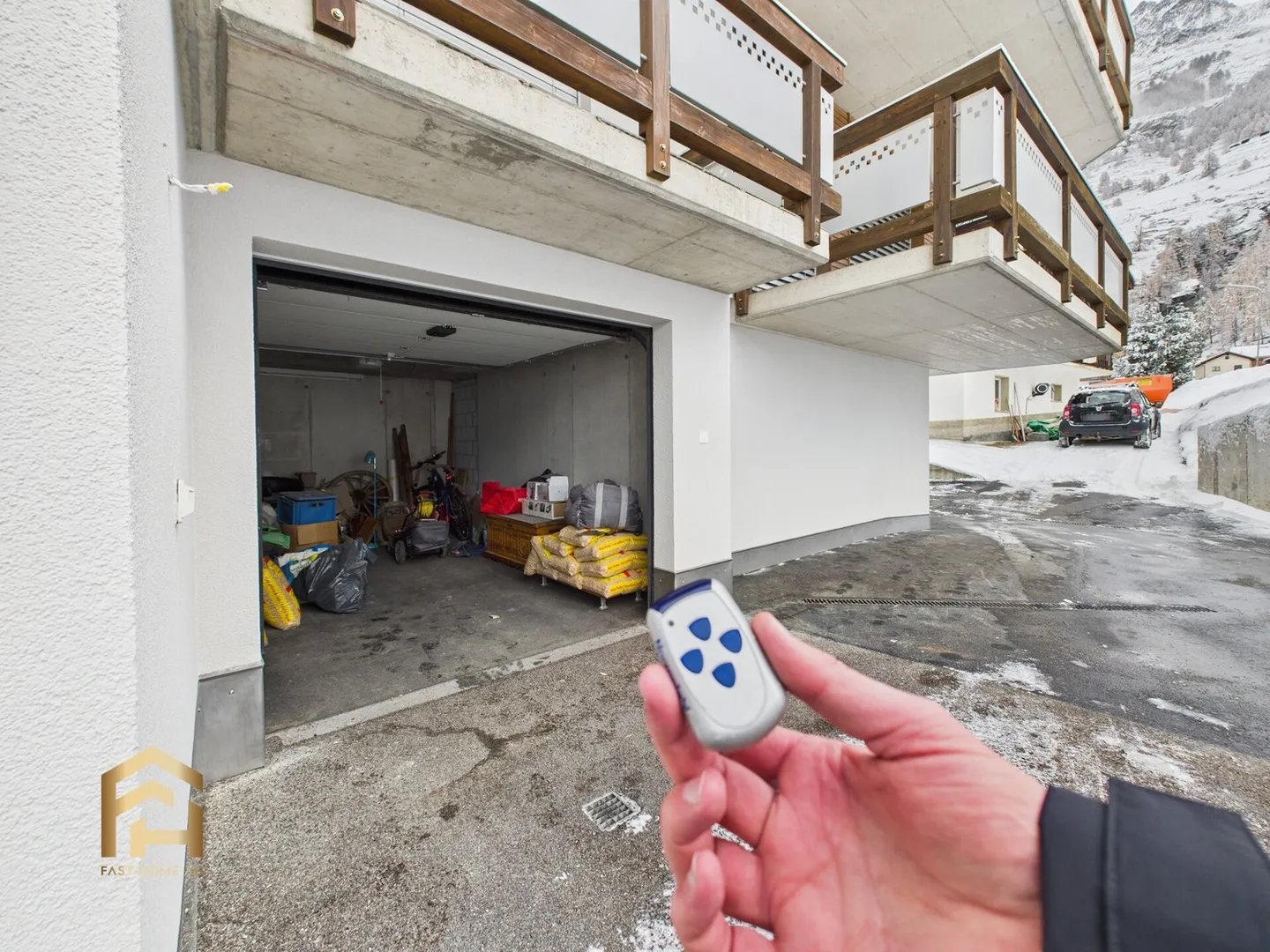 Centrally Located Car Garages in Täsch - Photo 4 of 13