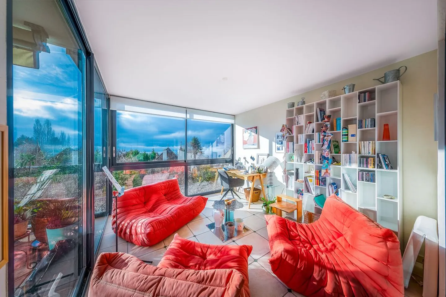 Spacious 3.5-room apartment in La Conversion with beautiful south terrace - Photo 8 of 12