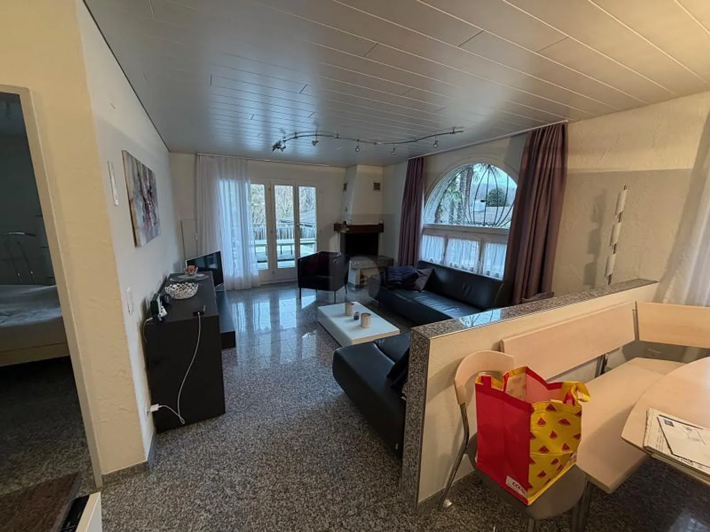 HELL, RUHIG & MIT AUSSICHT - Foto 5 von 6