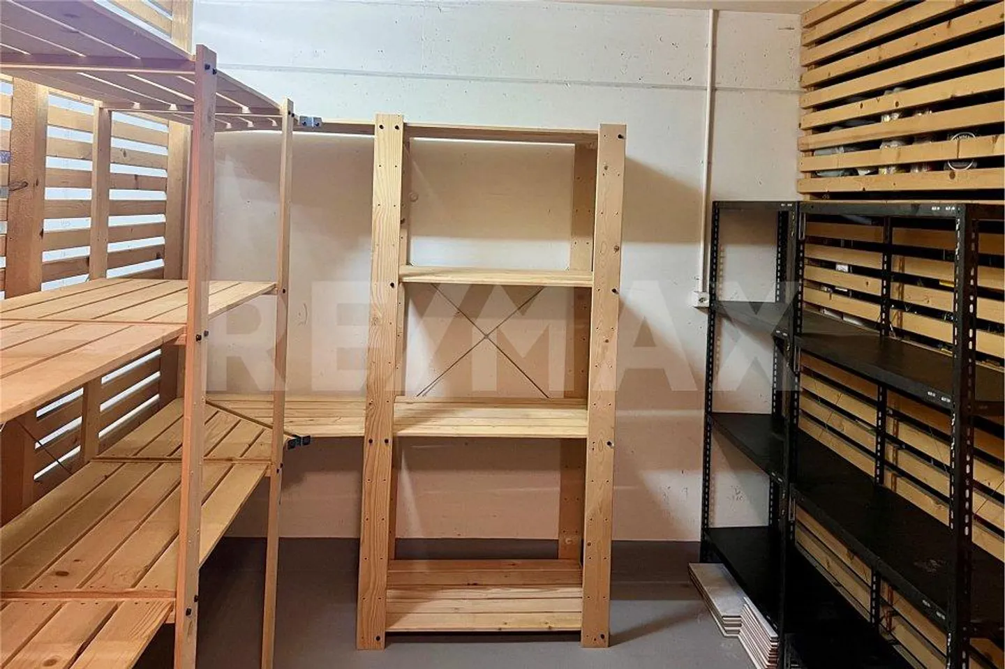 Grosse 5 Zimmer Wohnung am Ortsrand von Unterseen, flexibel und hell! - Foto 11 von 11