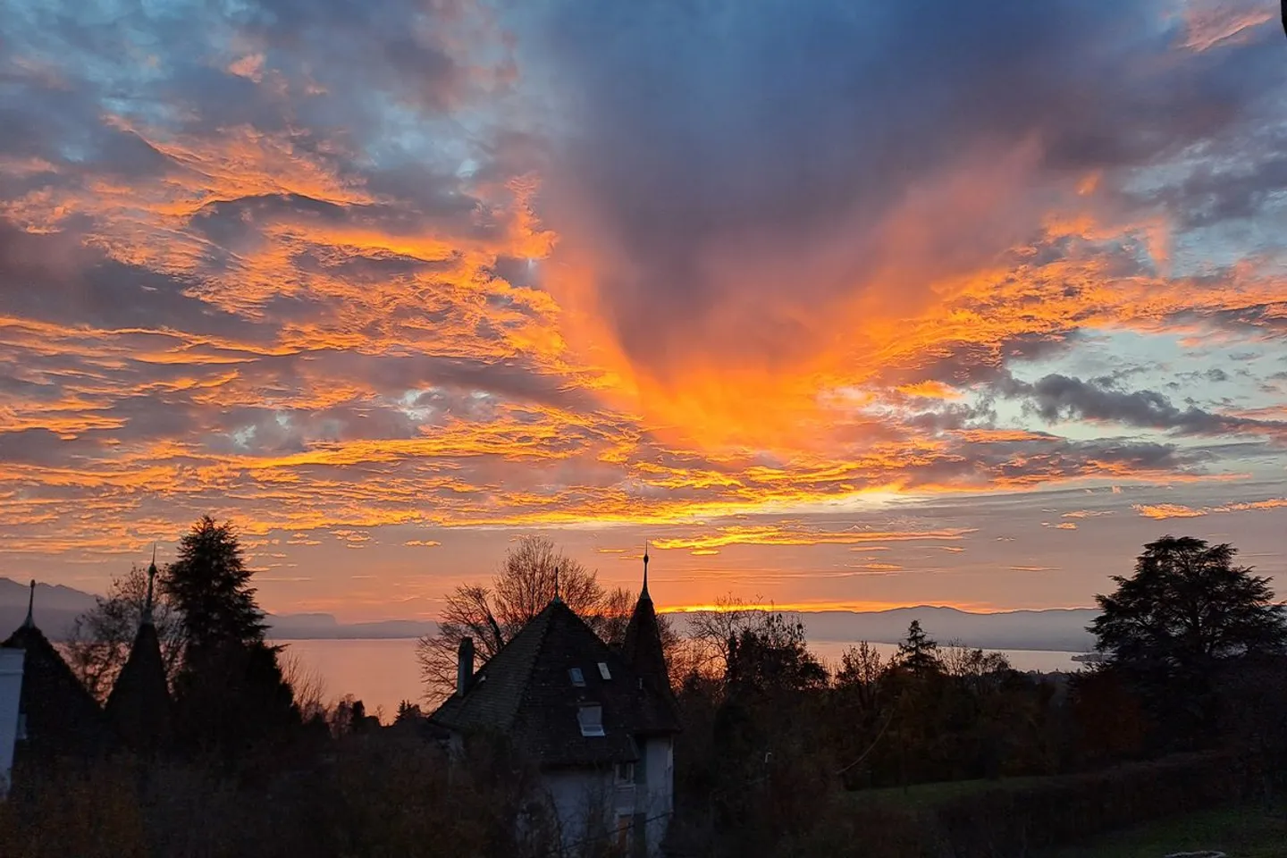 Spacious 3.5-room apartment in La Conversion with beautiful south terrace - Photo 12 of 12