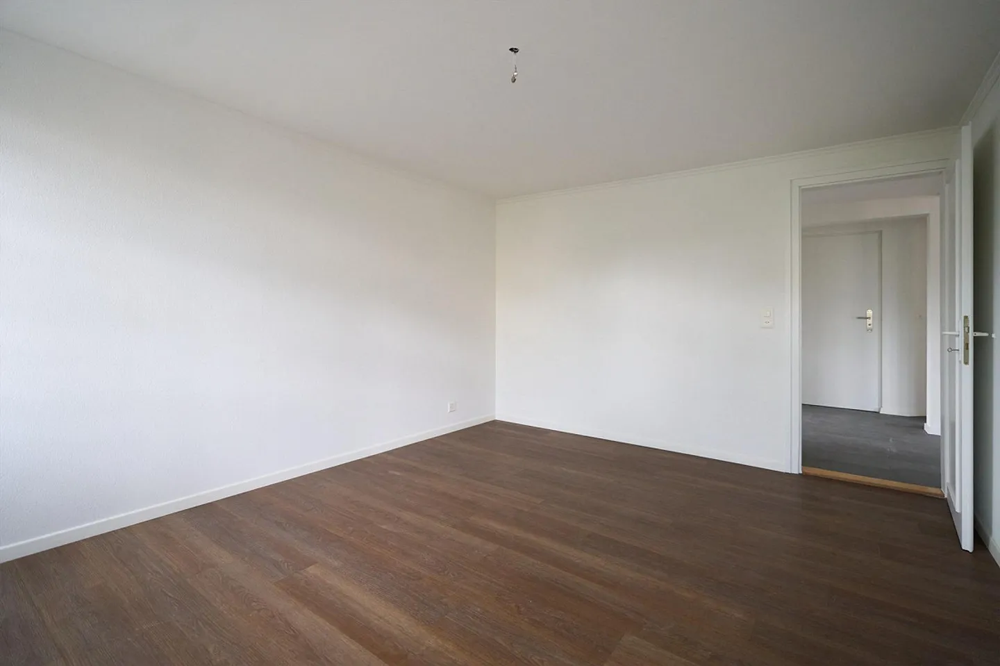 Charming Apartment in a Central Location - Photo 9 of 18