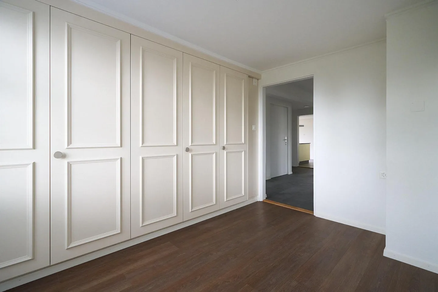 Charming Apartment in a Central Location - Photo 11 of 18