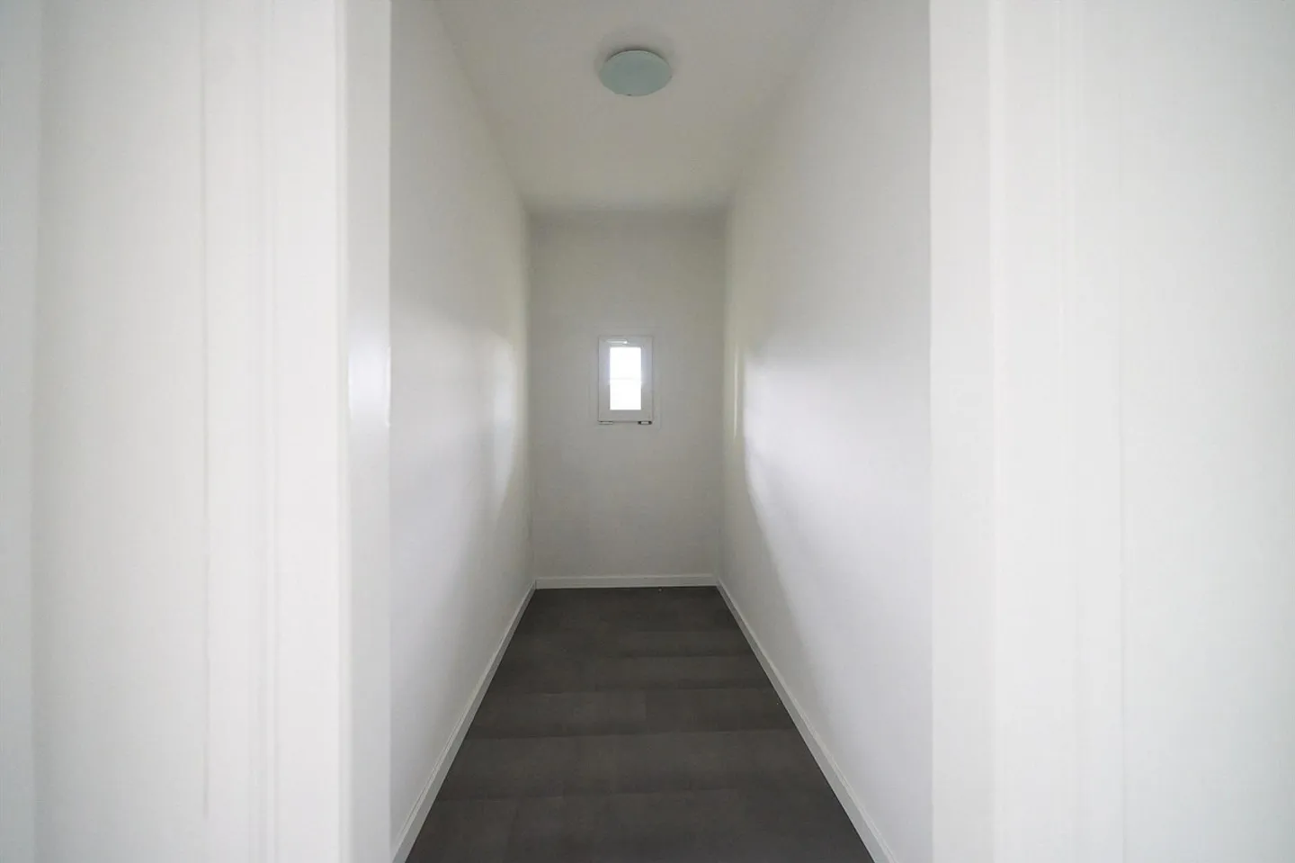 Charming Apartment in a Central Location - Photo 15 of 18