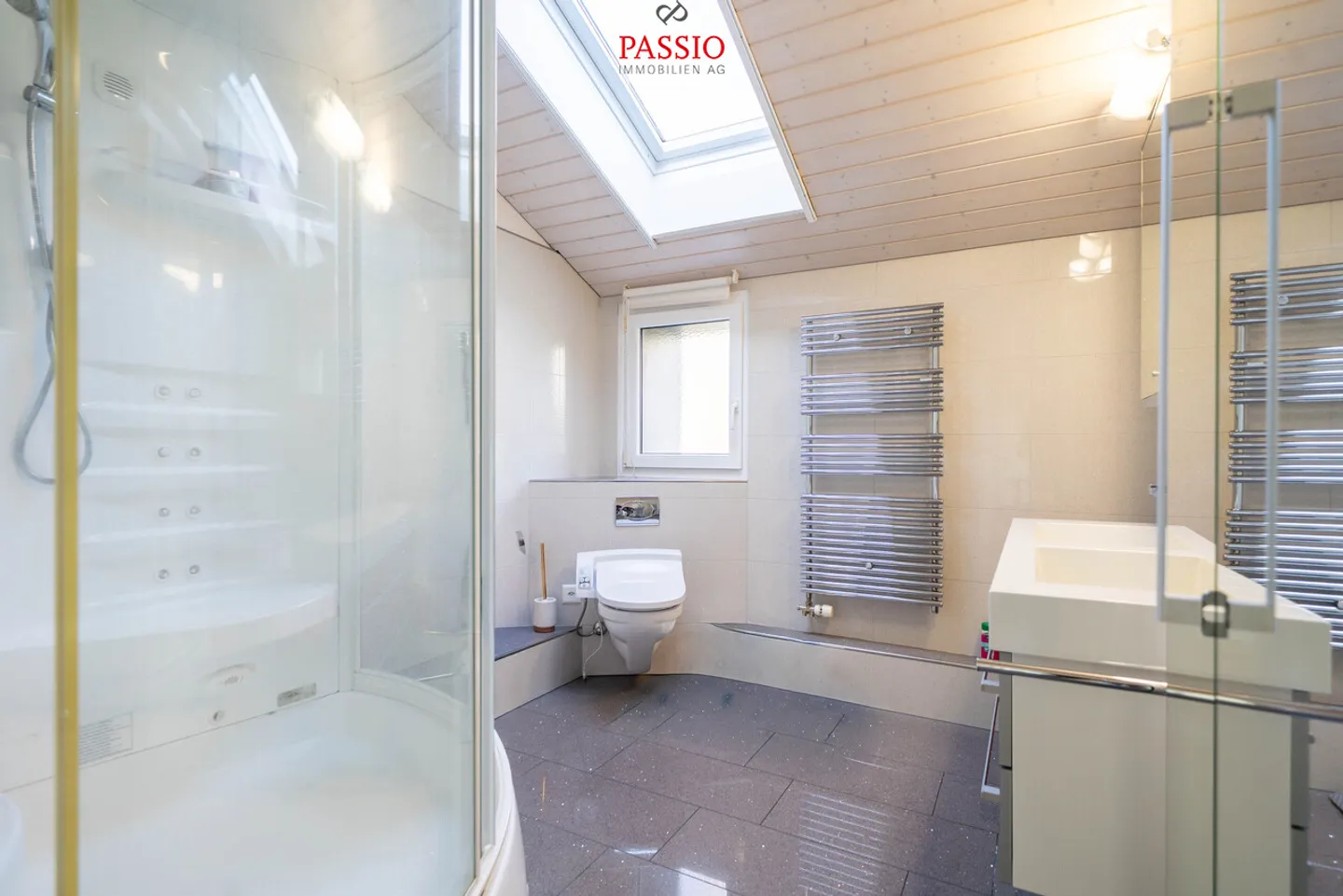 Maison 2 familles de 7 pièces avec studio, espace commercial et vue sur les Alpes - Photo 24 sur 32