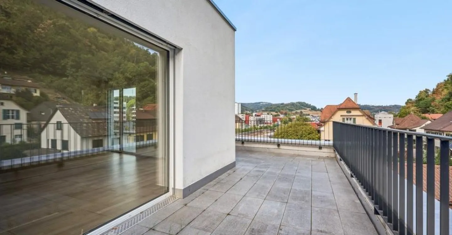 Stunning 3.5-room penthouse apartment for rent in Liestal - Photo 6 of 9