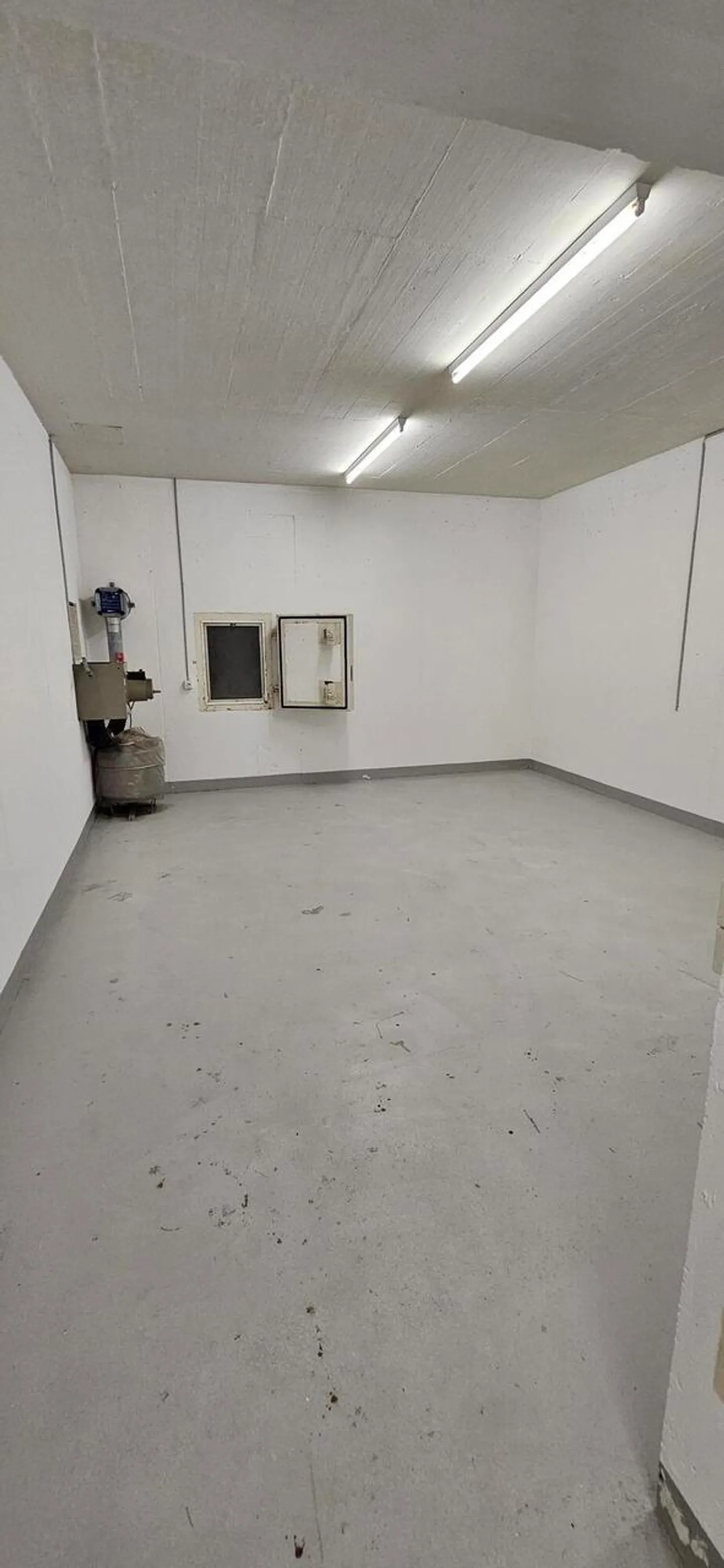 ZU VERMIETEN: Lager- oder Archivraum in Luzern - Foto 1 von 6