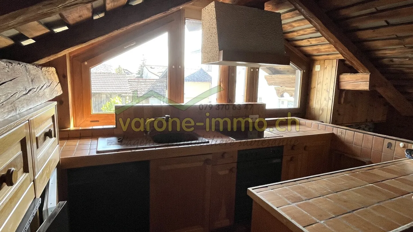 For Sale - 4.5 Room Apartment in the Heart of the Village of Roumaz/Savièse - Photo 4 of 15
