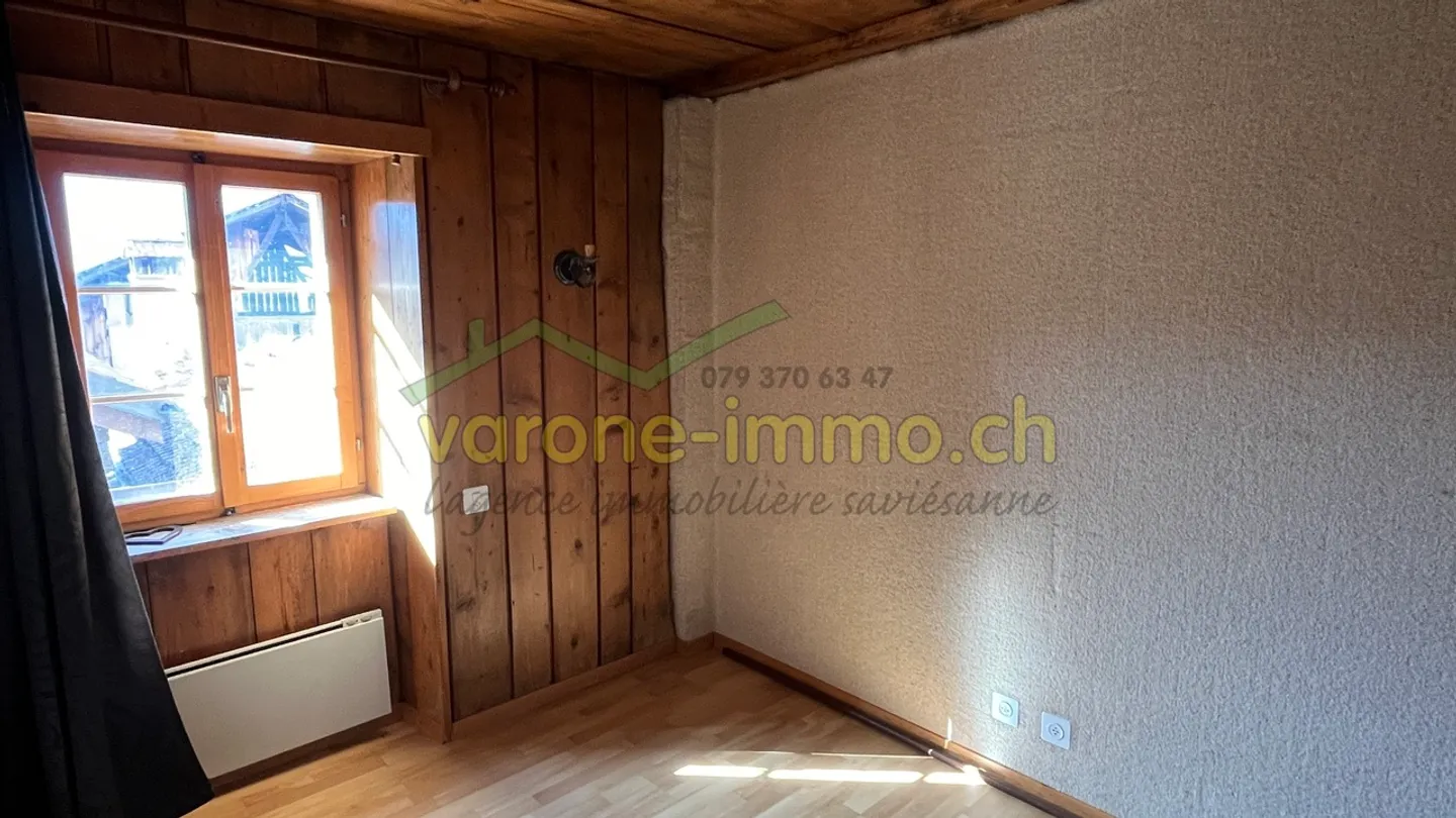 For Sale - 4.5 Room Apartment in the Heart of the Village of Roumaz/Savièse - Photo 9 of 15