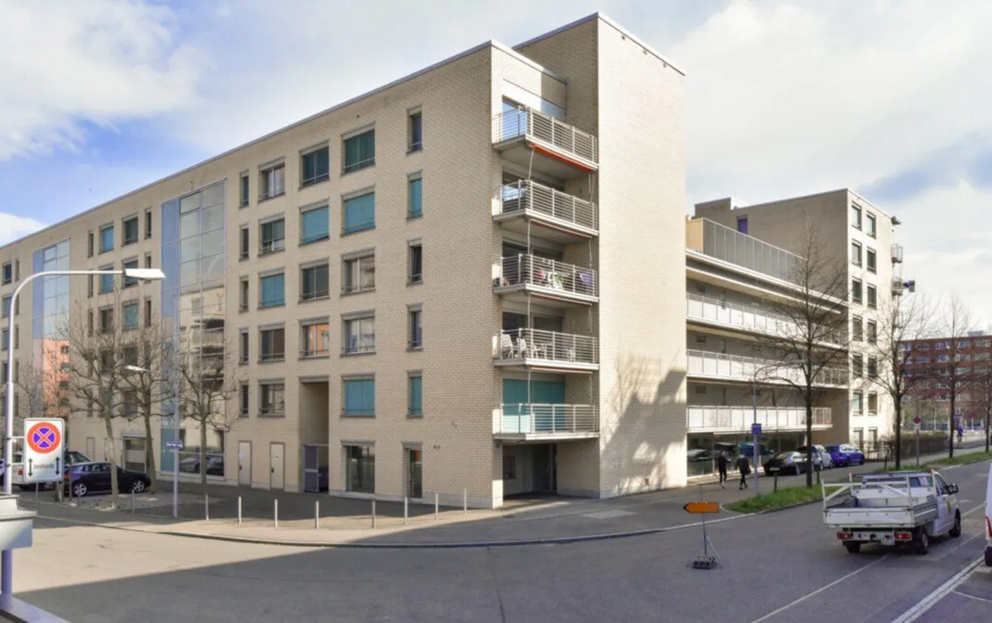 Appartamento con 2 stanze e balcone a Zurigo Oerlikon - Foto 1 di 6