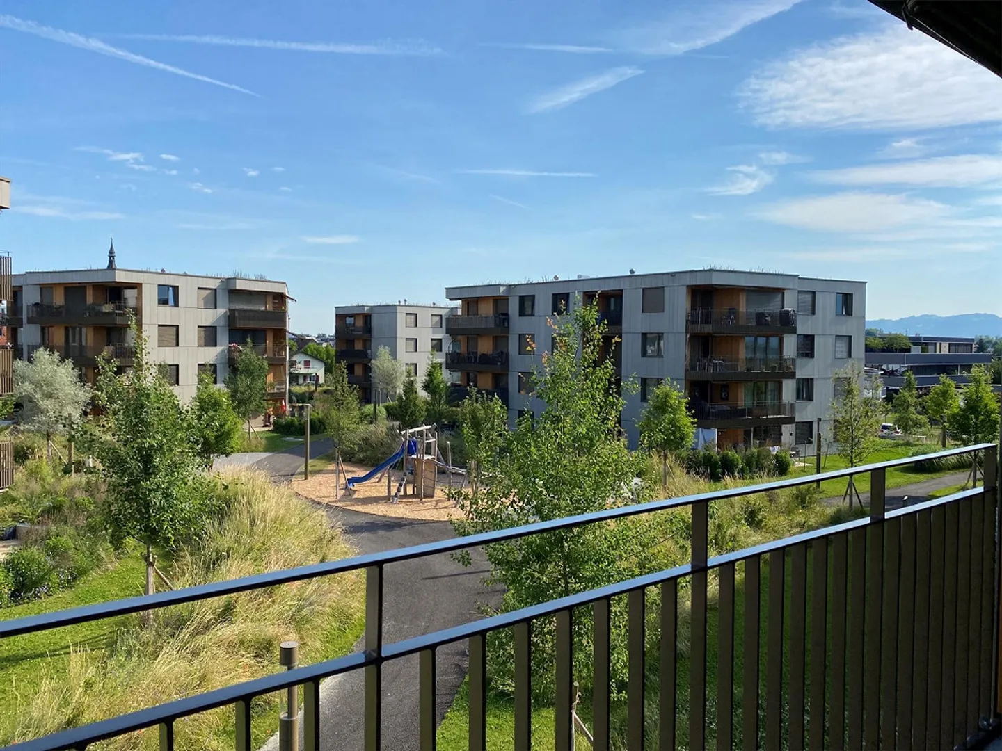 Soleil avec vue large/montagne - Photo 10 sur 10