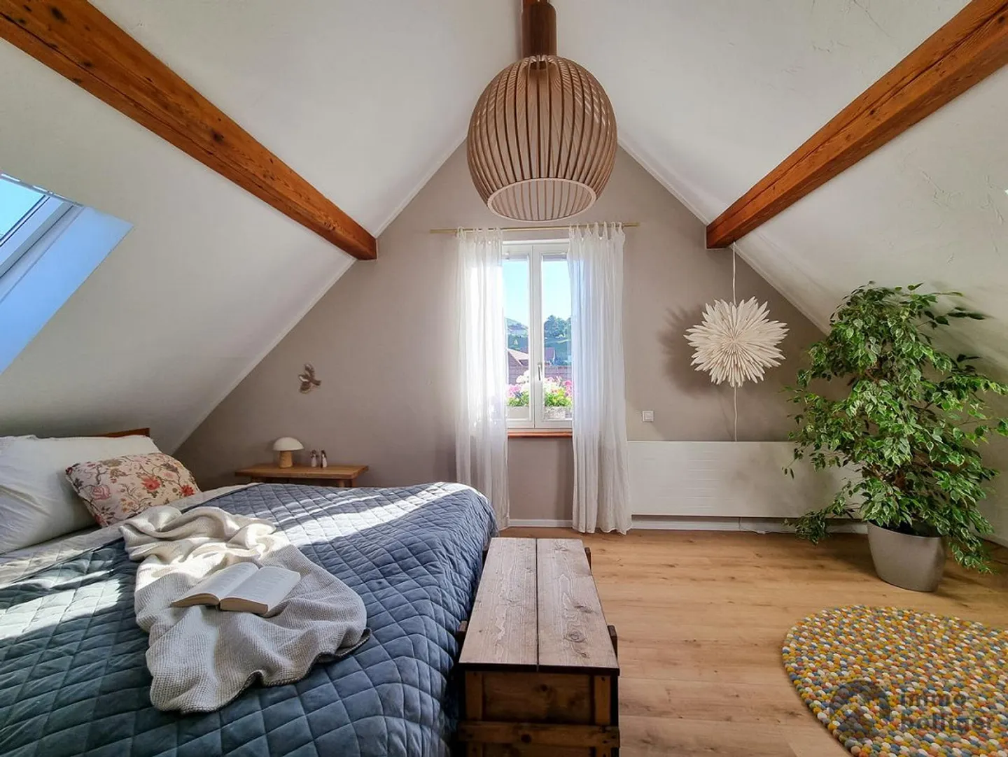 Charmante Doppelhaushälfte mit Garten - Foto 9 von 13